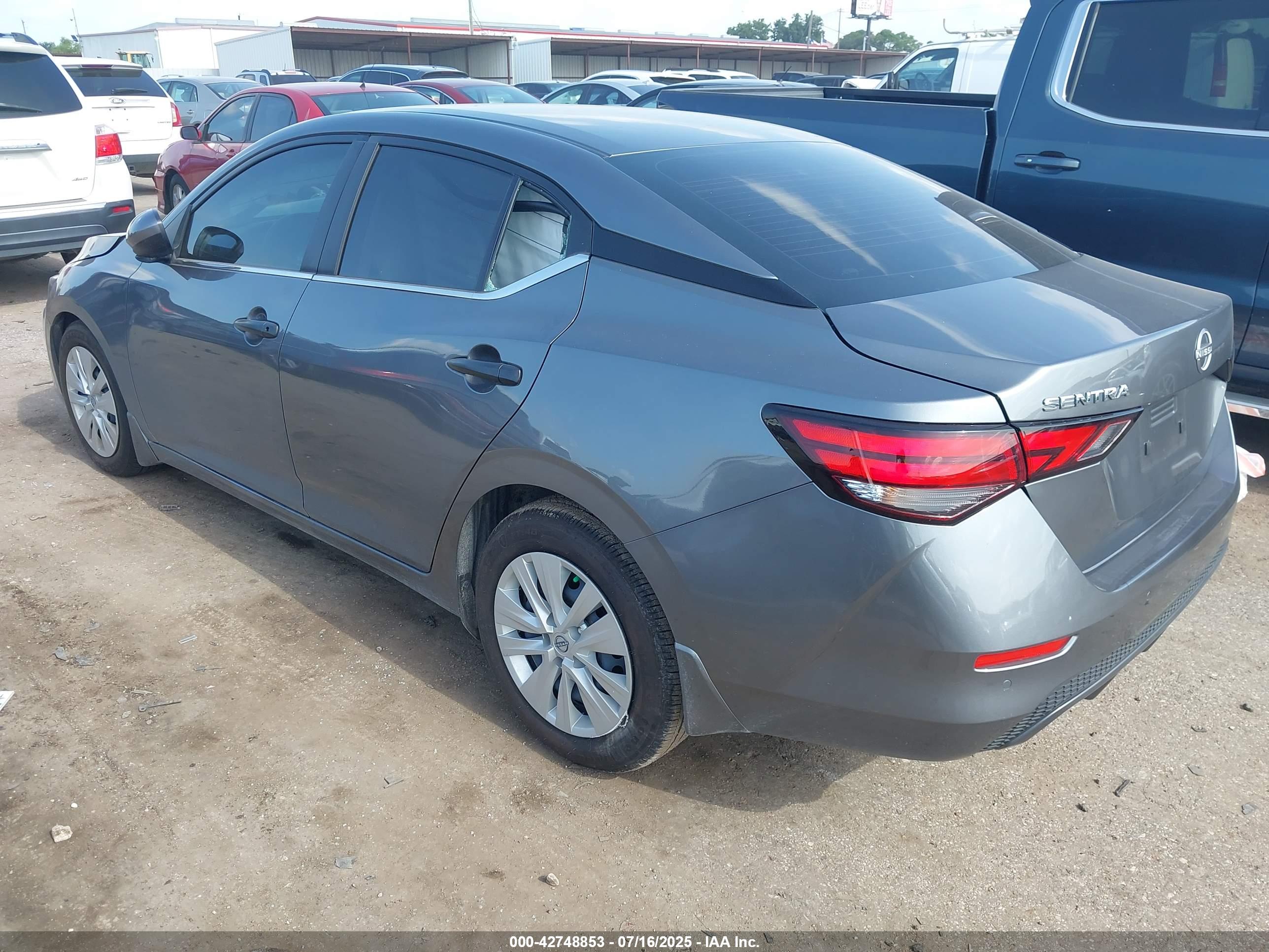 NISSAN SENTRA image 3
