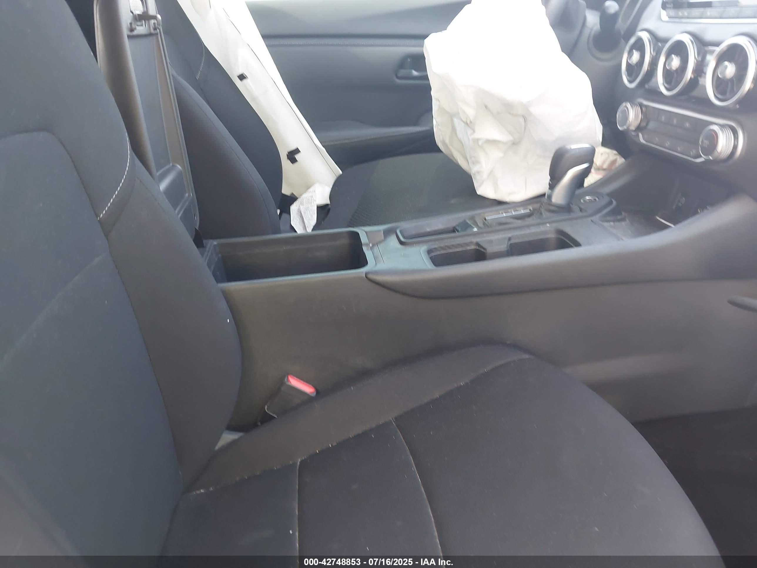 NISSAN SENTRA image 5