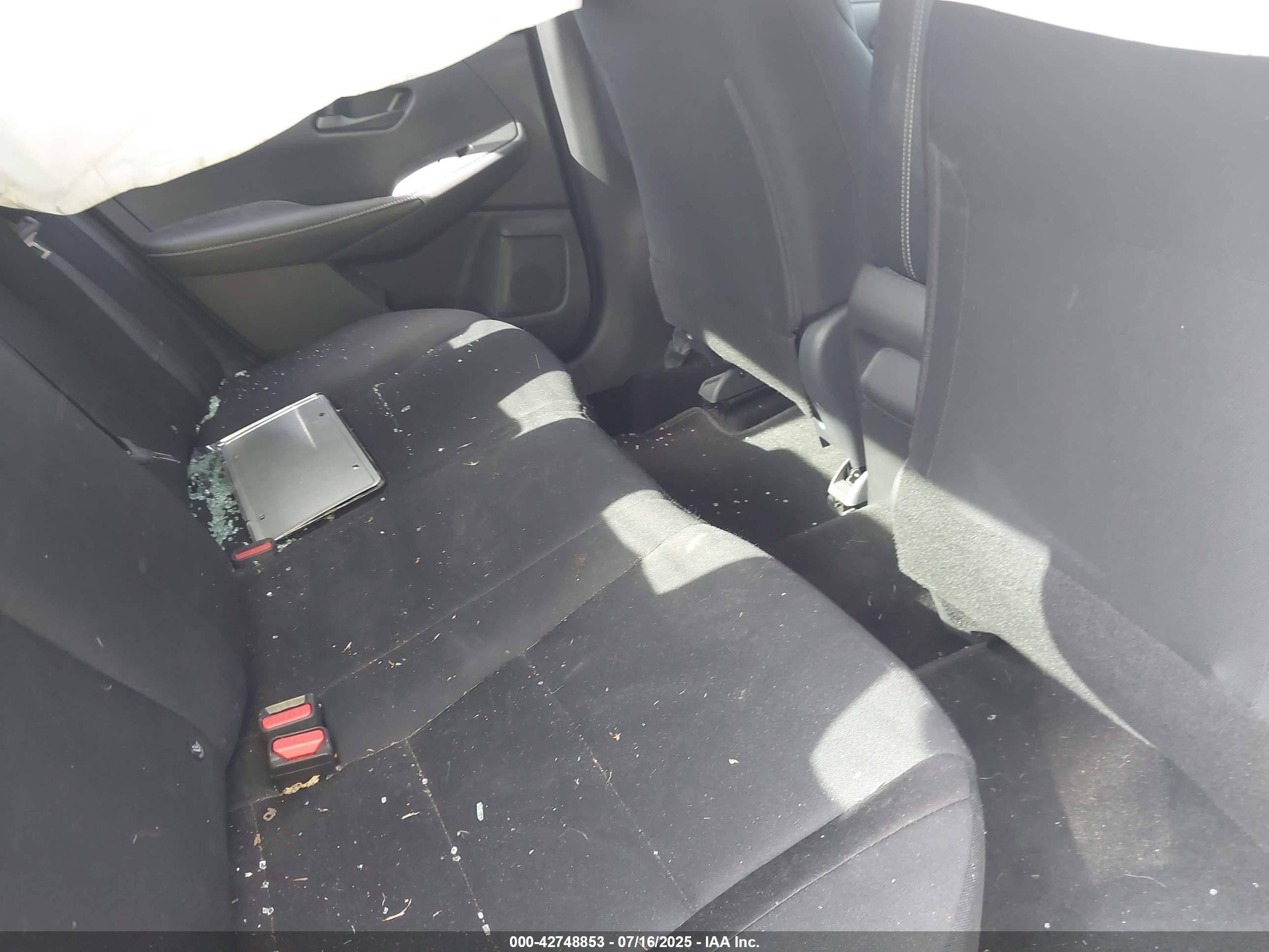 NISSAN SENTRA image 8
