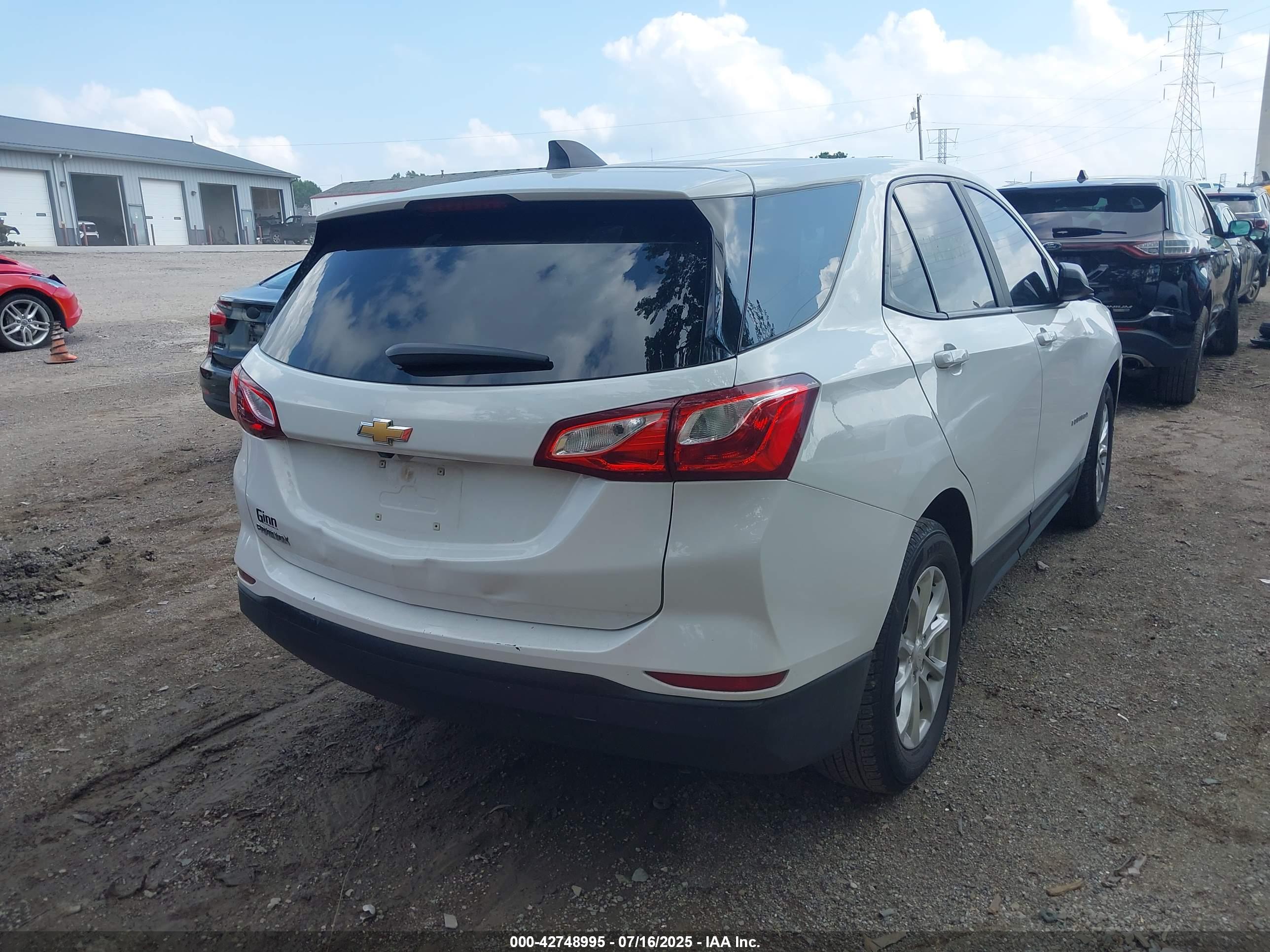 CHEVROLET EQUINOX image 4