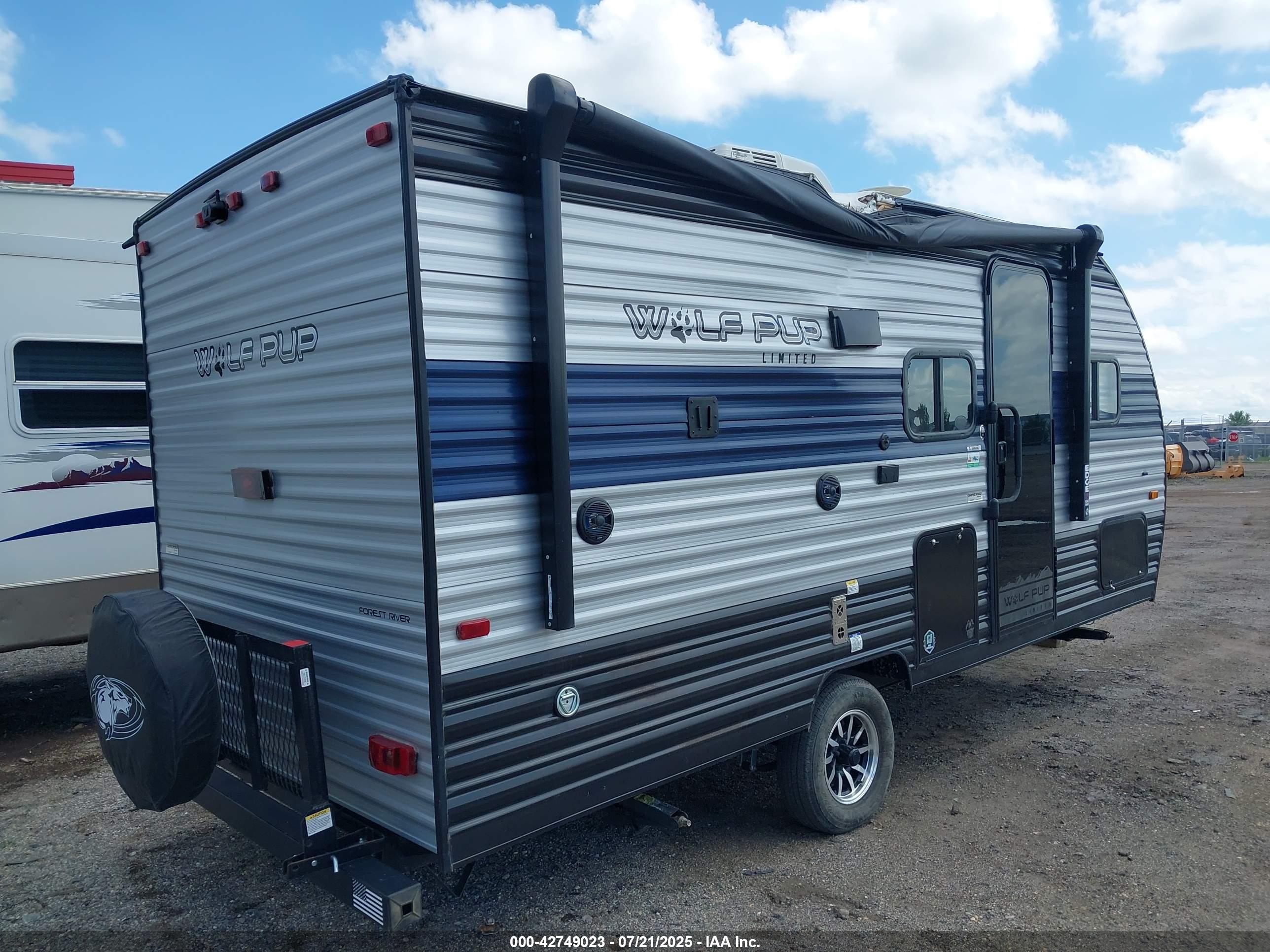 TRAVEL TRAILER image 4