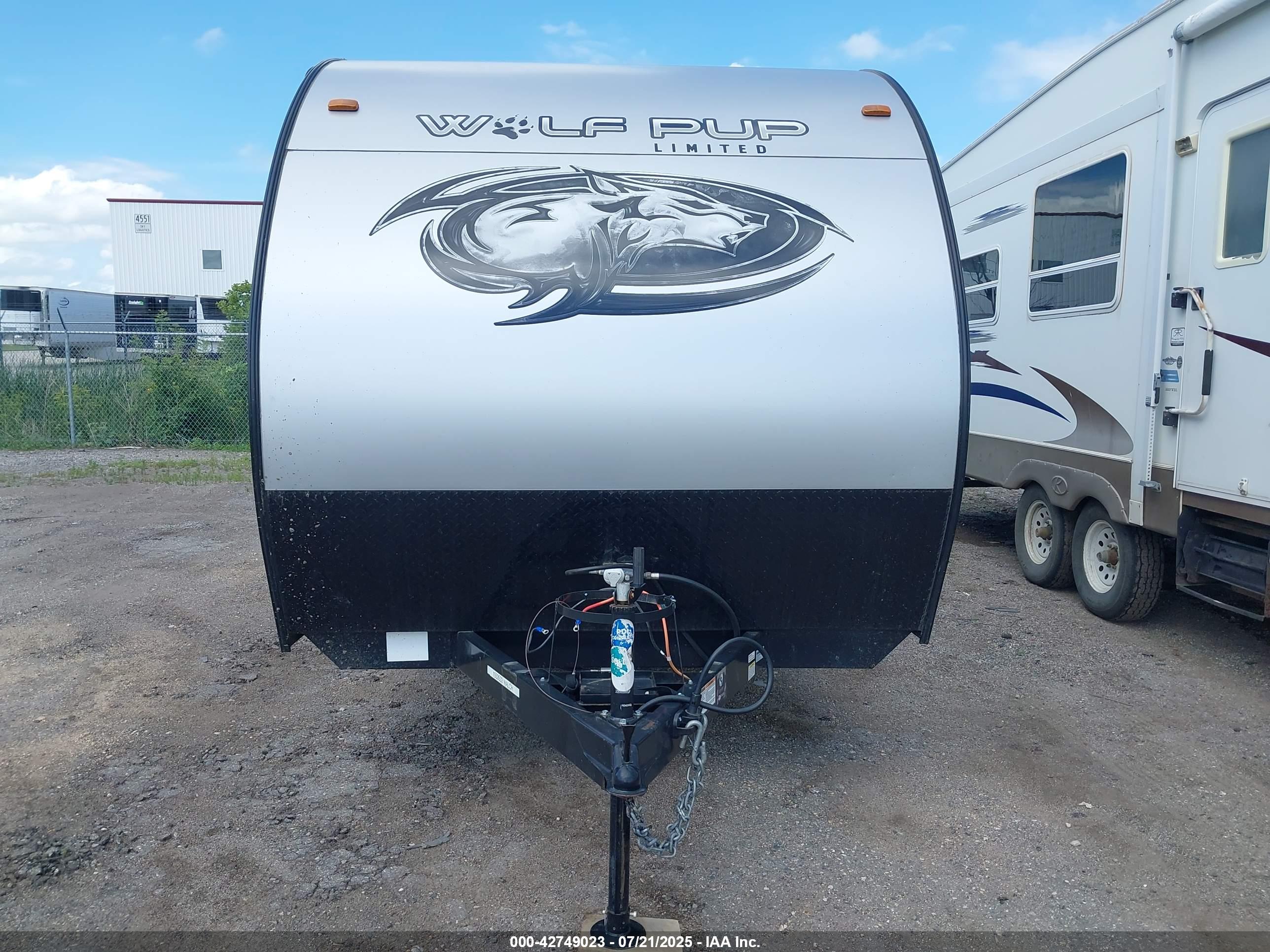 TRAVEL TRAILER image 7