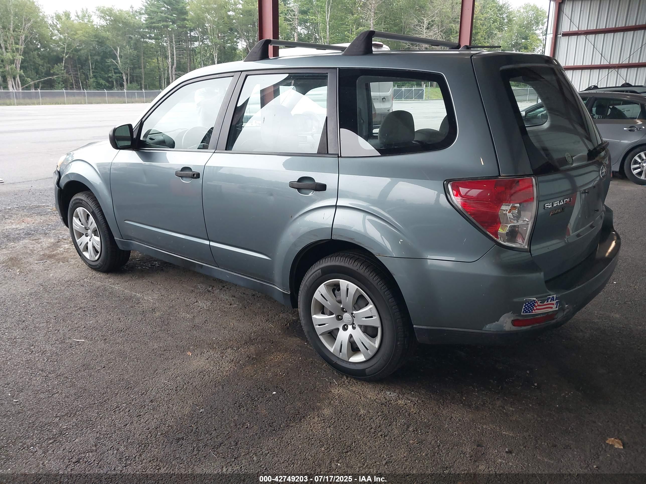 SUBARU FORESTER image 3