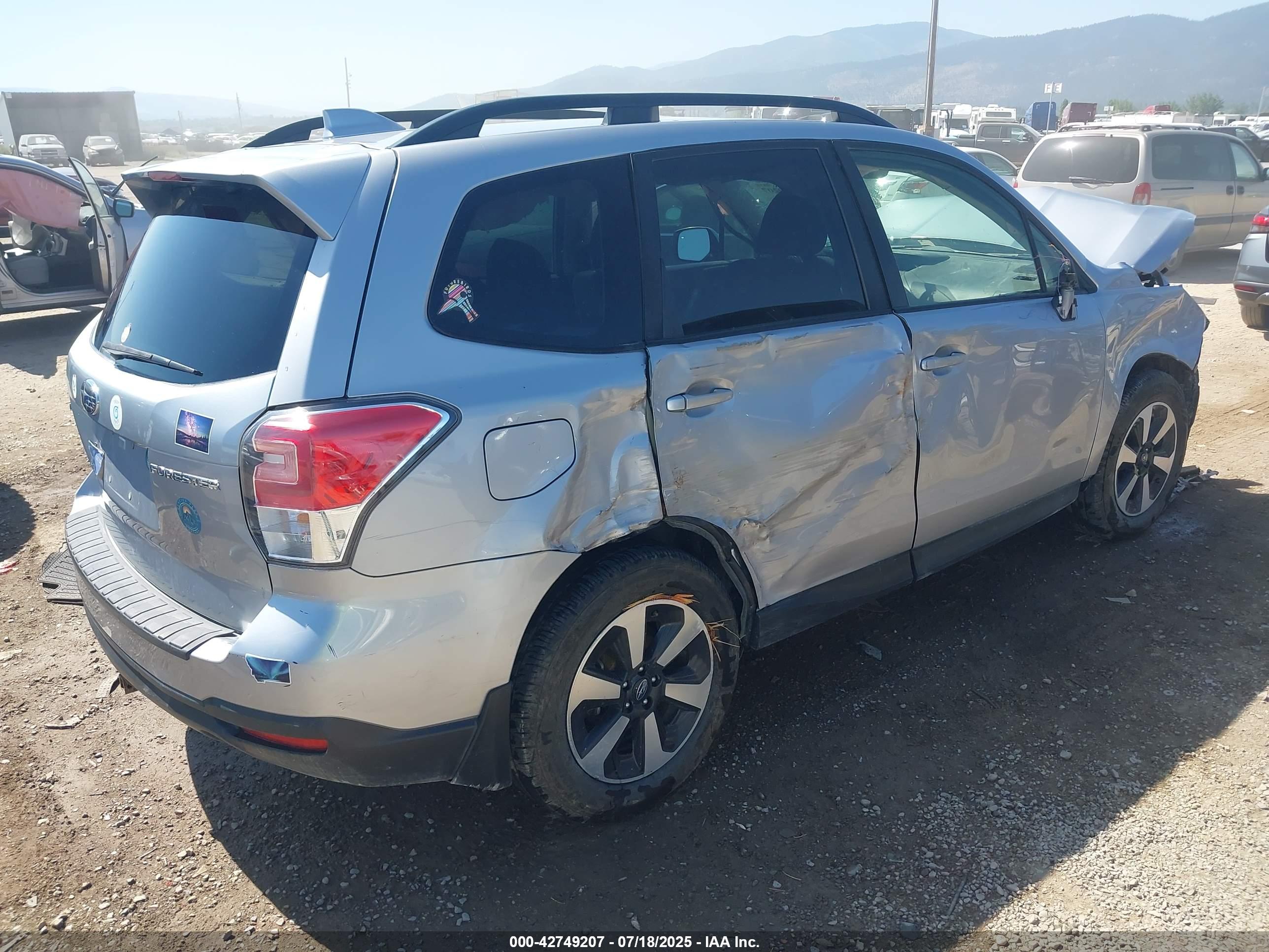 SUBARU FORESTER image 4