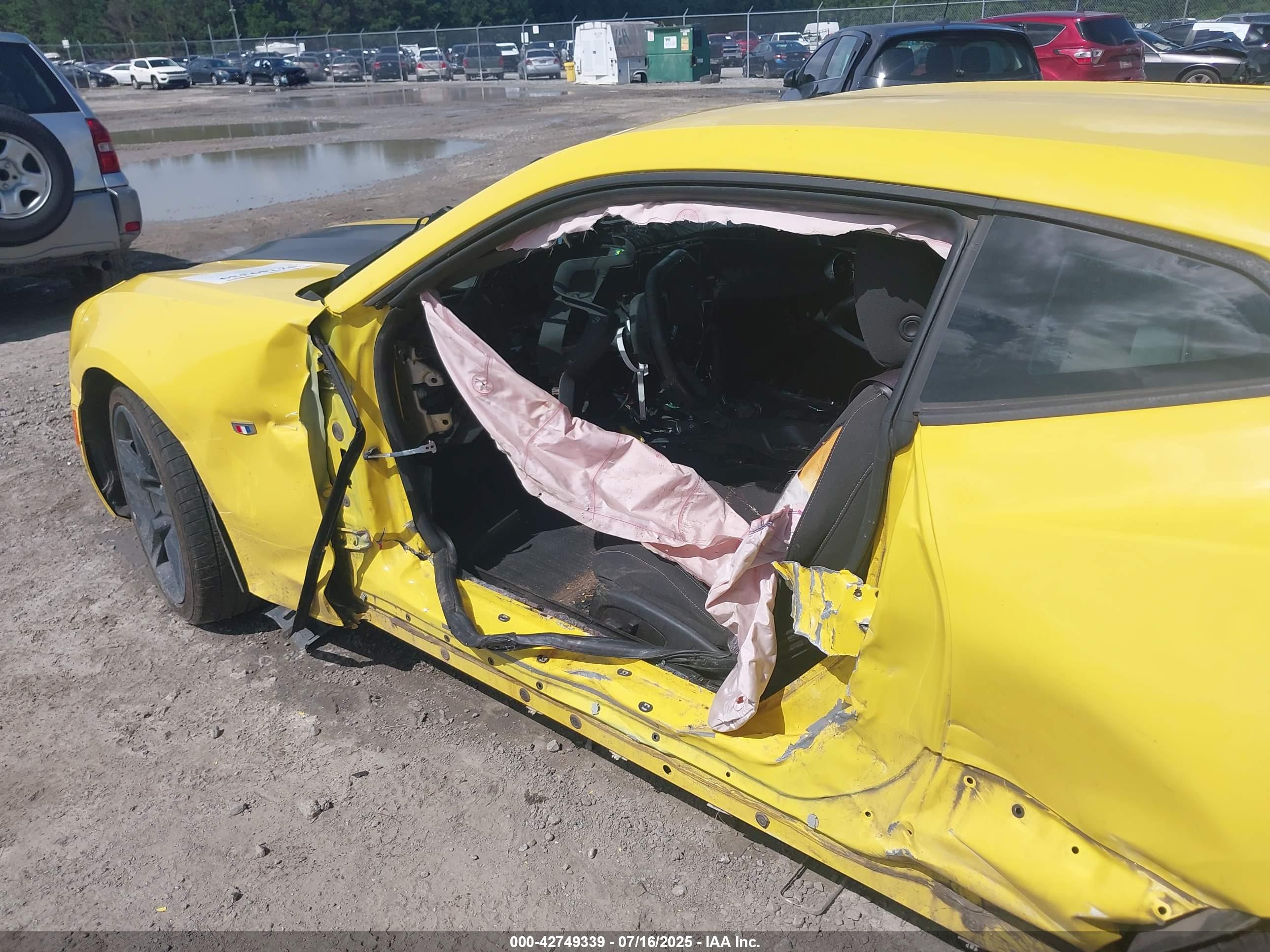 CHEVROLET CAMARO image 6