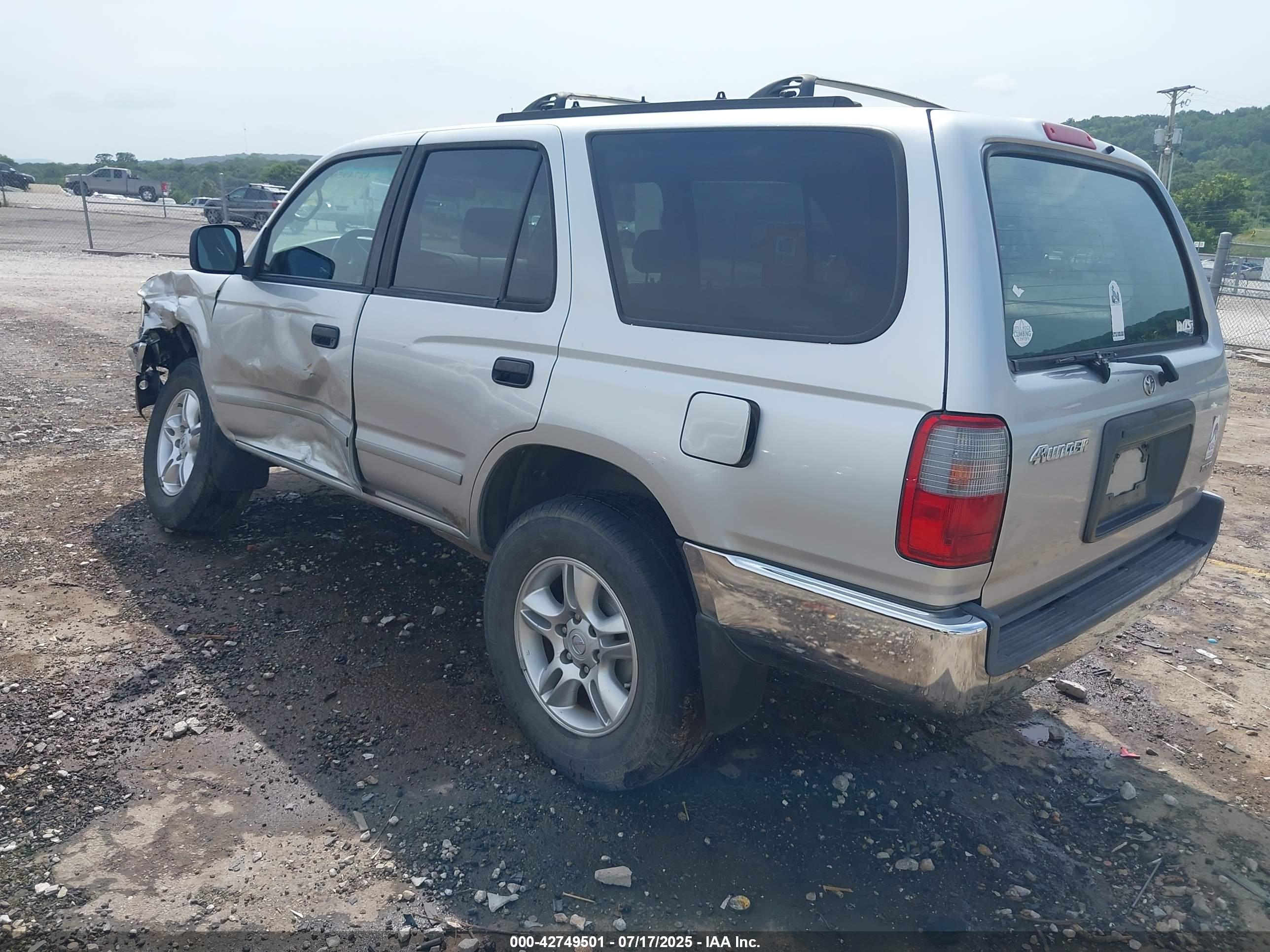 TOYOTA 4RUNNER image 3