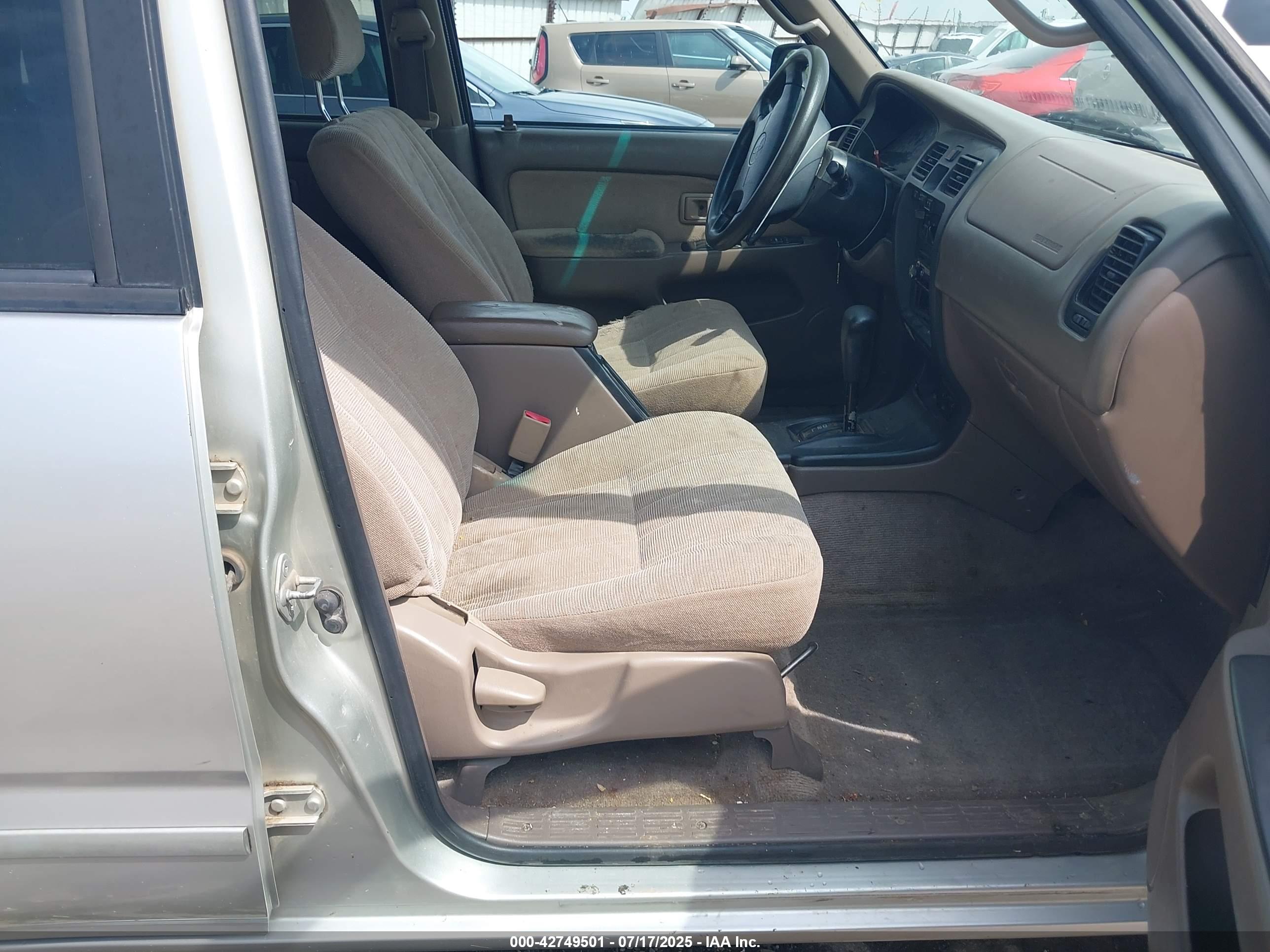 TOYOTA 4RUNNER image 5