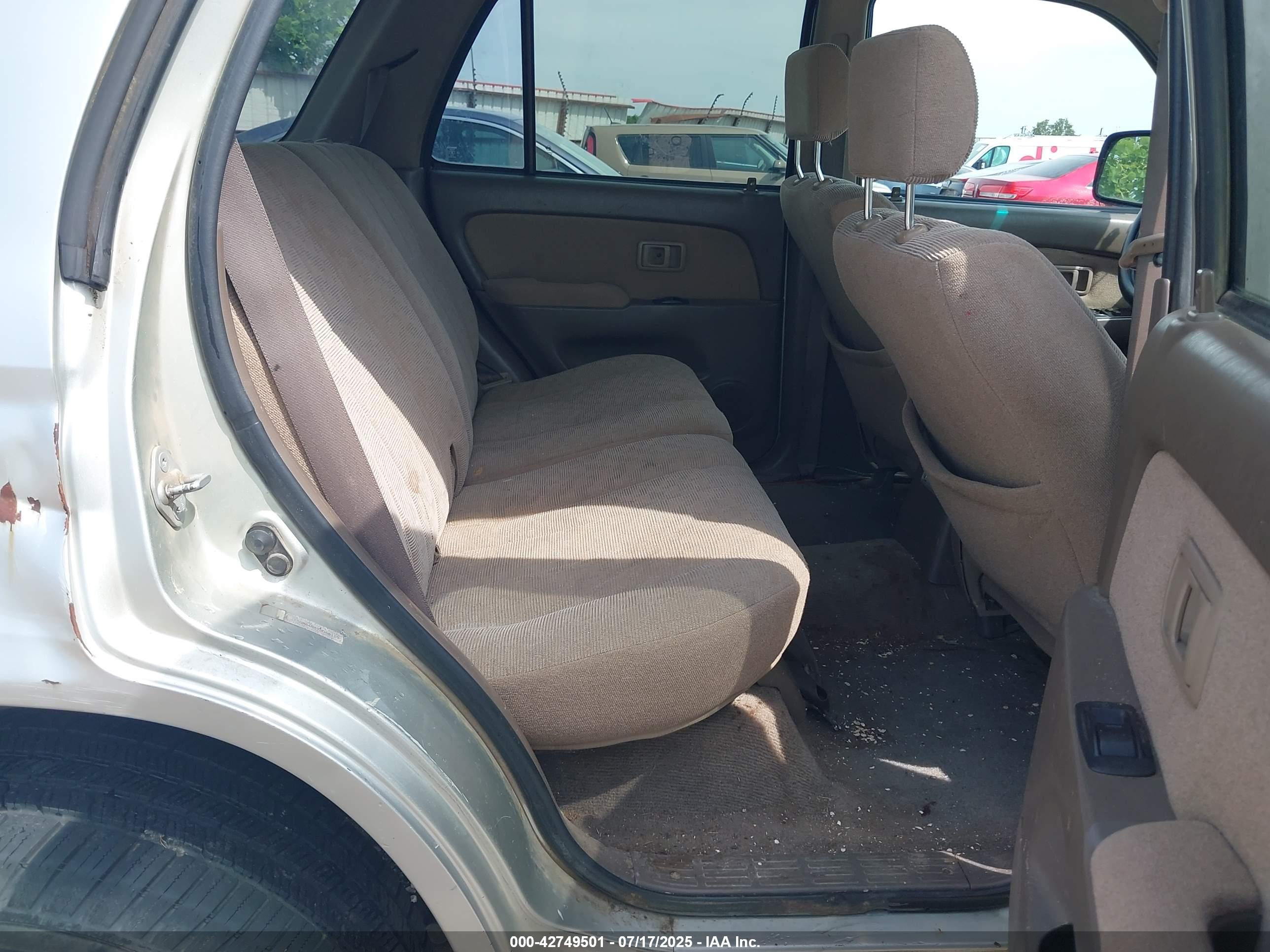 TOYOTA 4RUNNER image 8