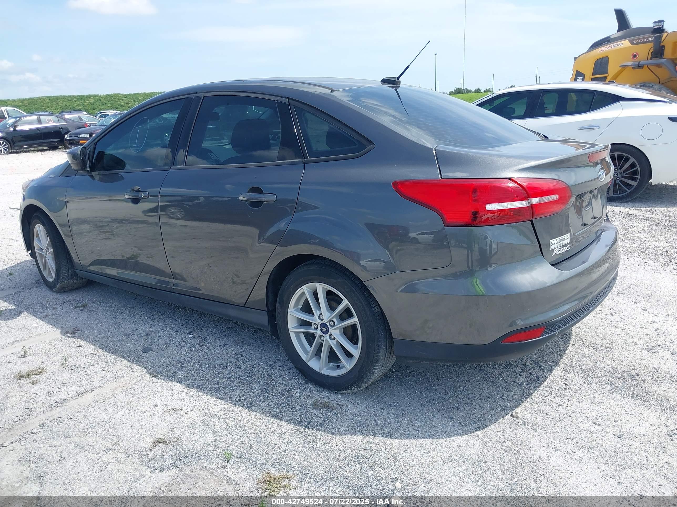 FORD FOCUS image 3