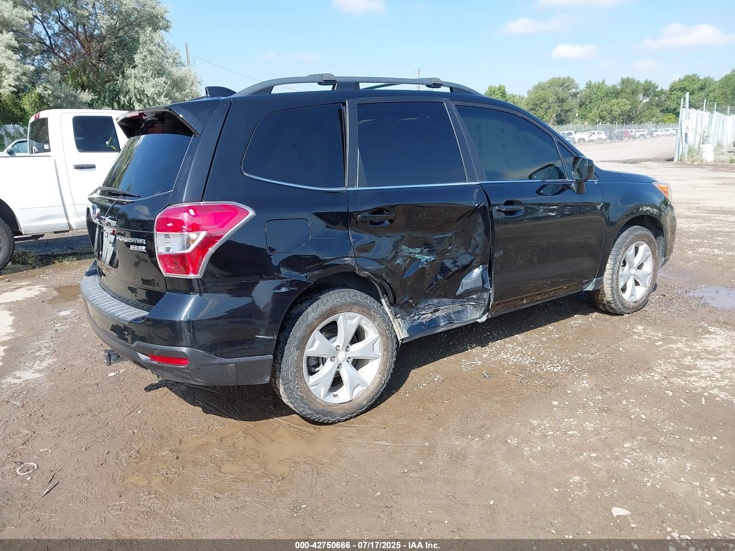 SUBARU FORESTER image 4