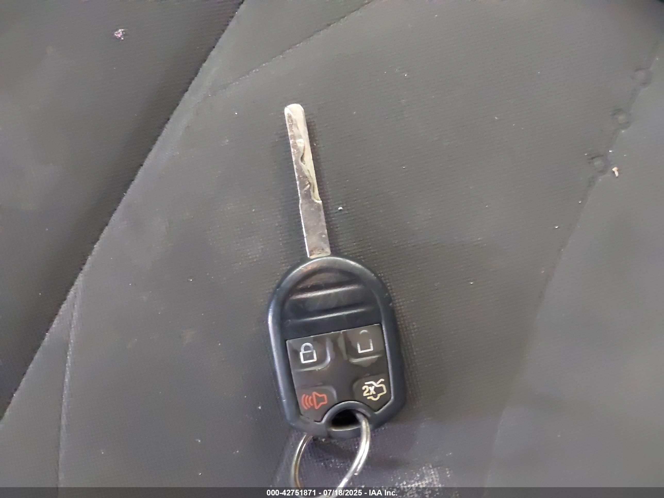FORD FIESTA image 11