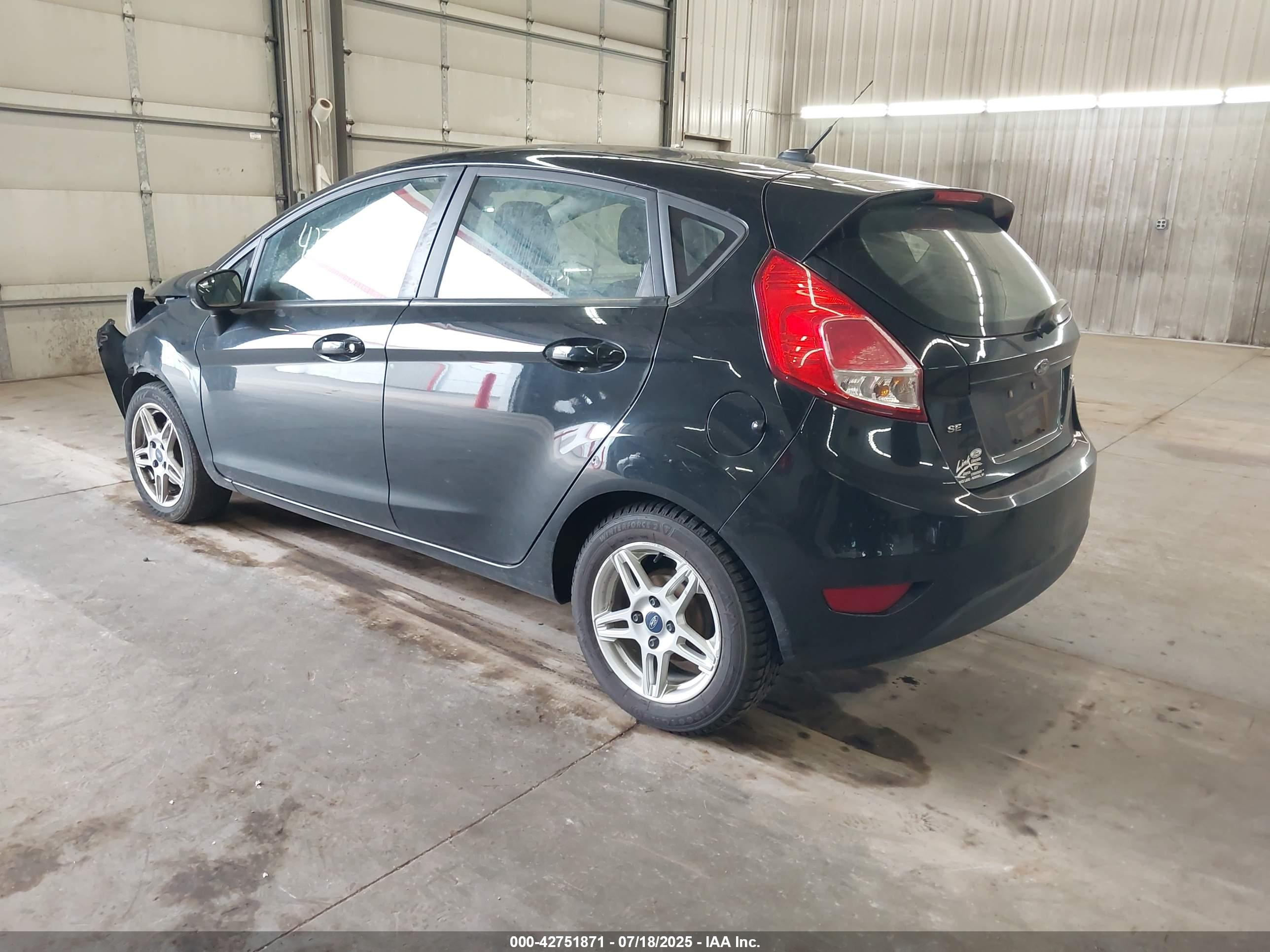 FORD FIESTA image 3