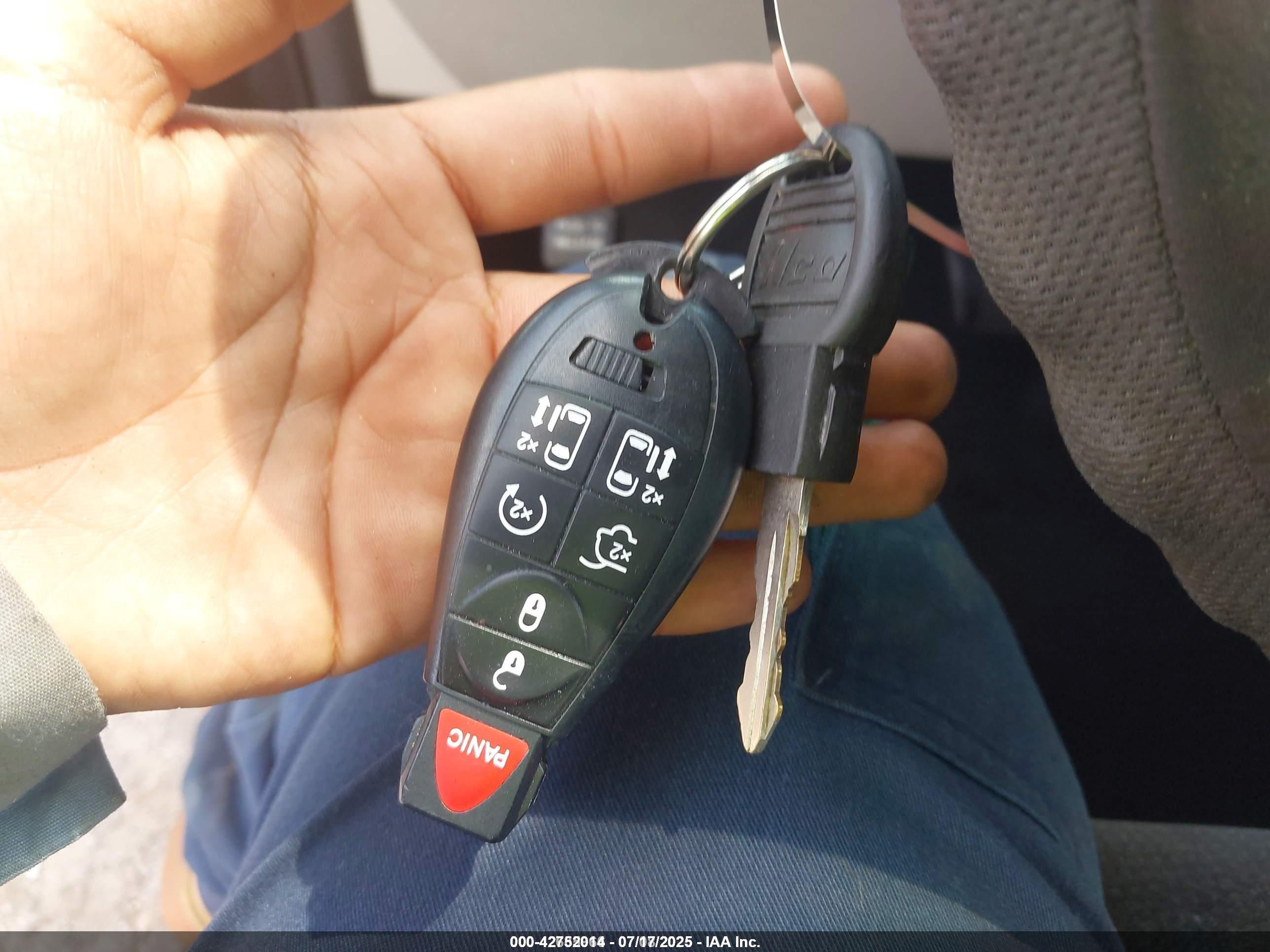 DODGE GRAND image 11