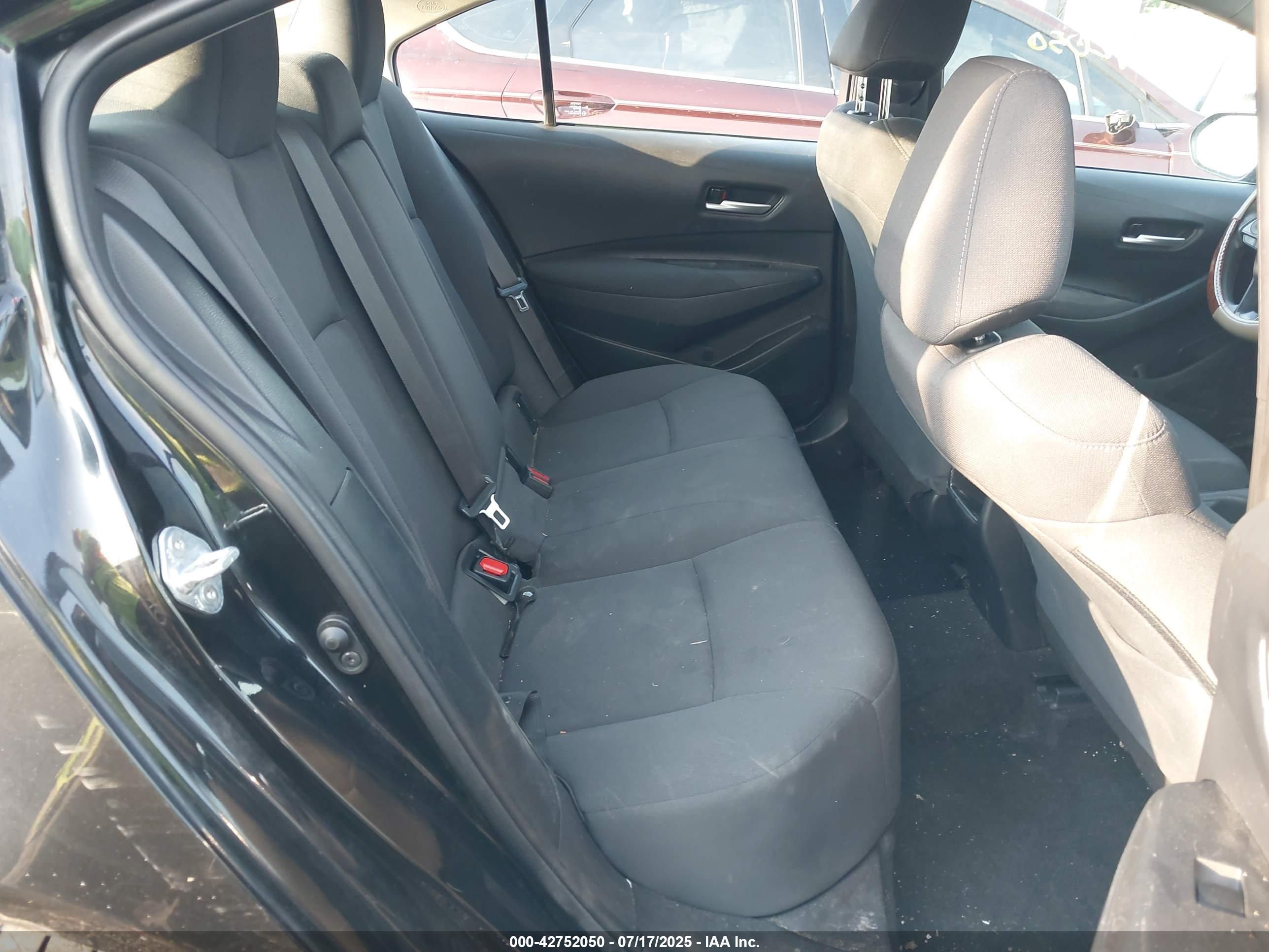 TOYOTA COROLLA image 8
