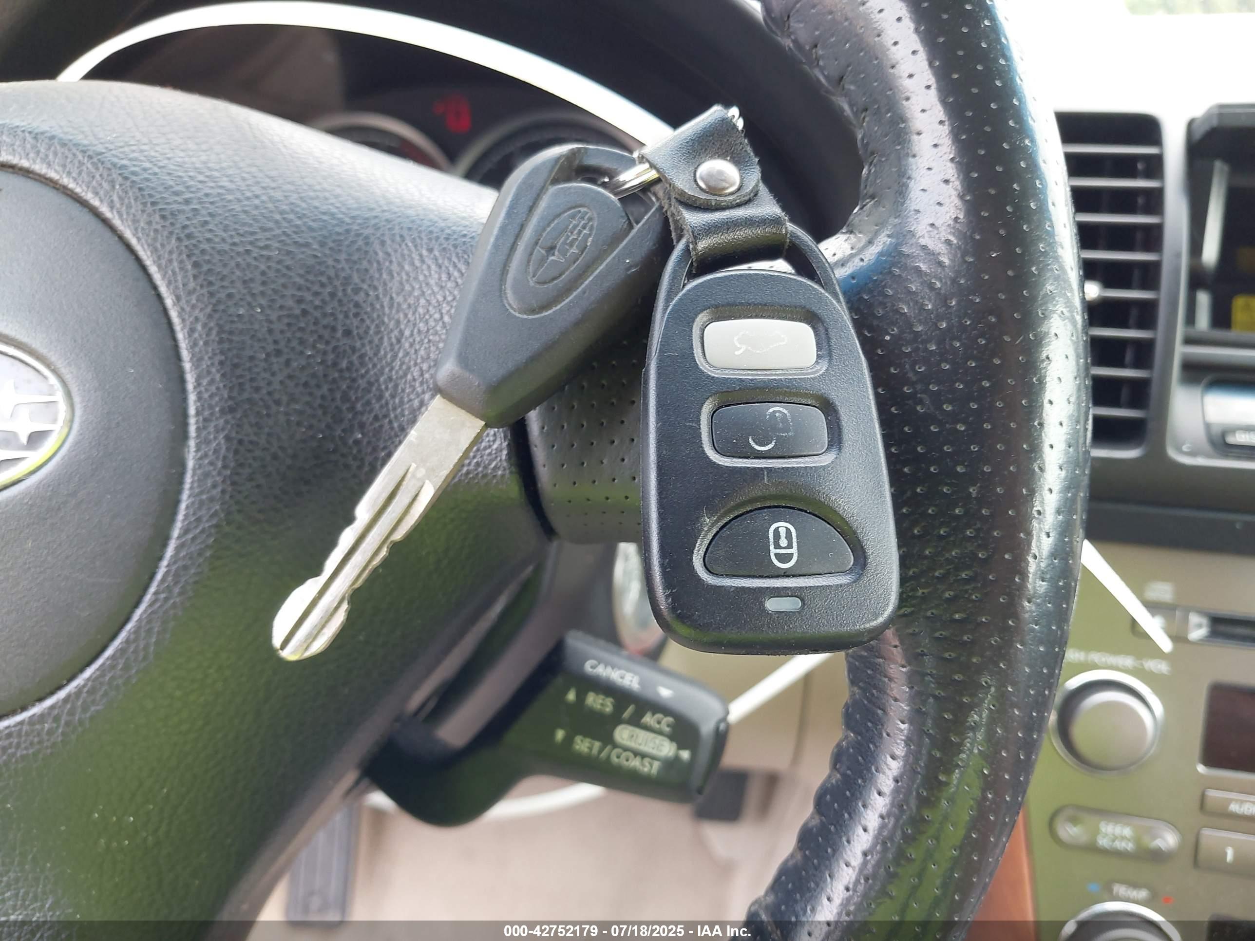 SUBARU OUTBACK image 11