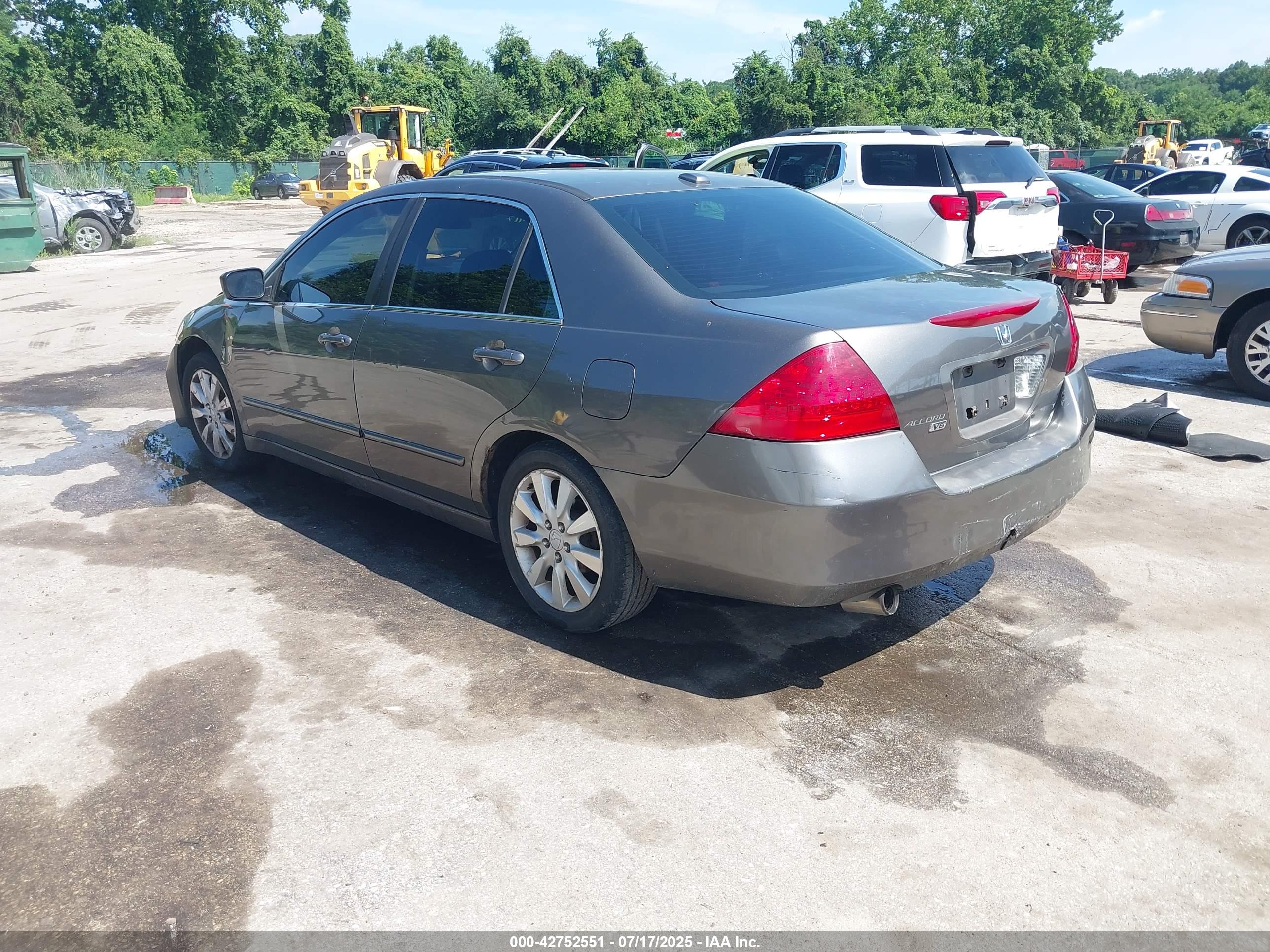 HONDA ACCORD image 3