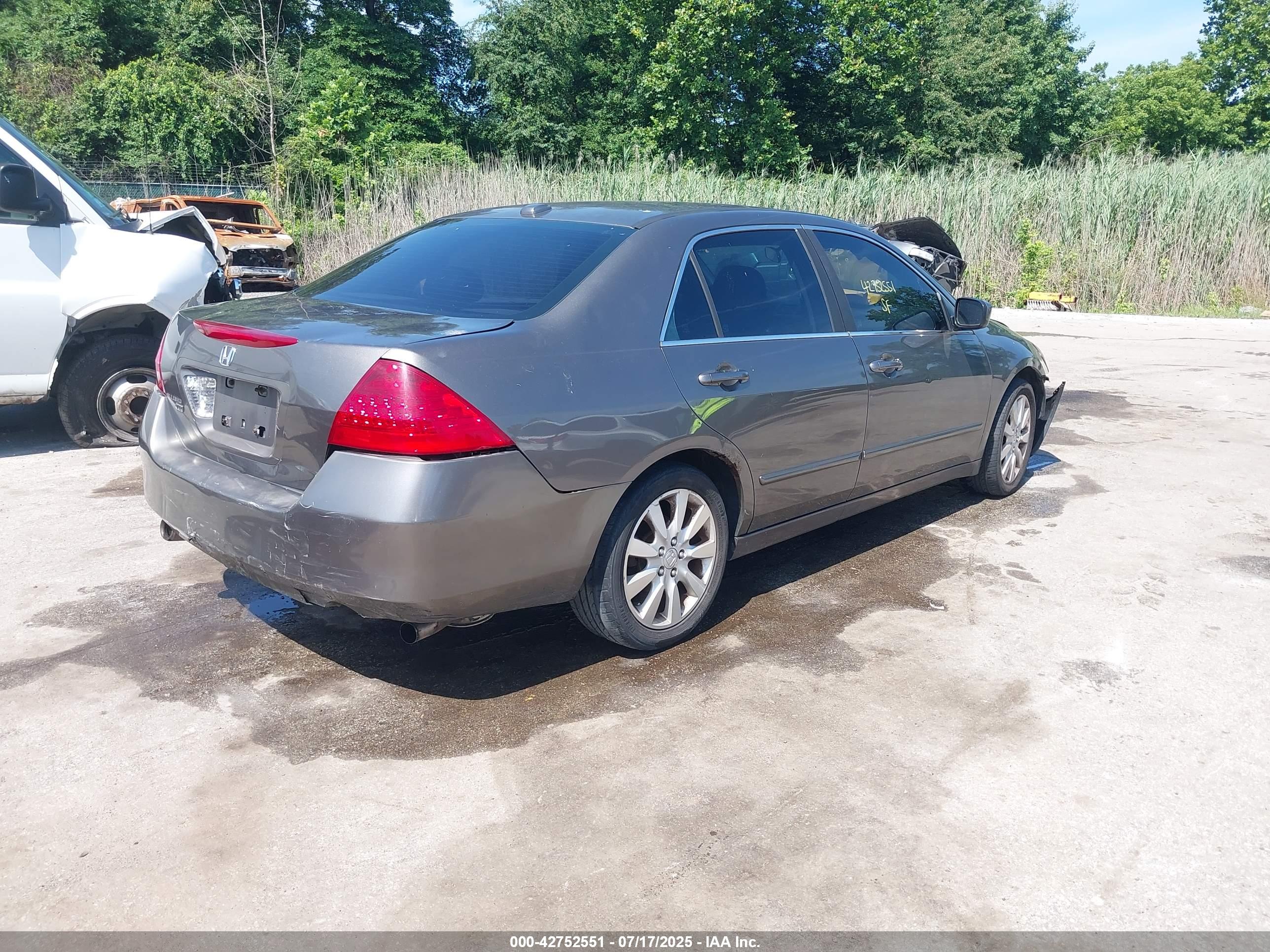 HONDA ACCORD image 4