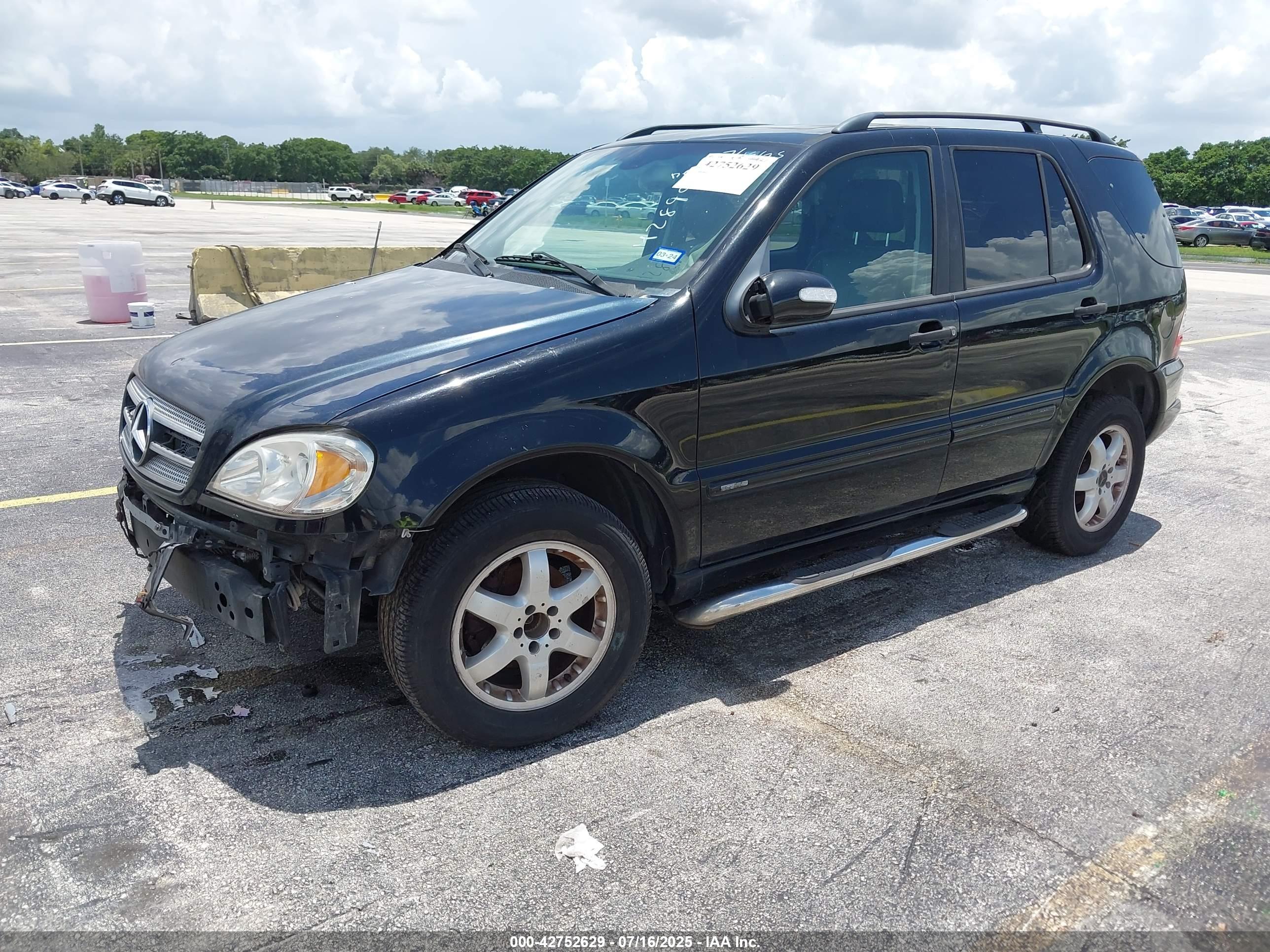 MERCEDES-BENZ ML image 2