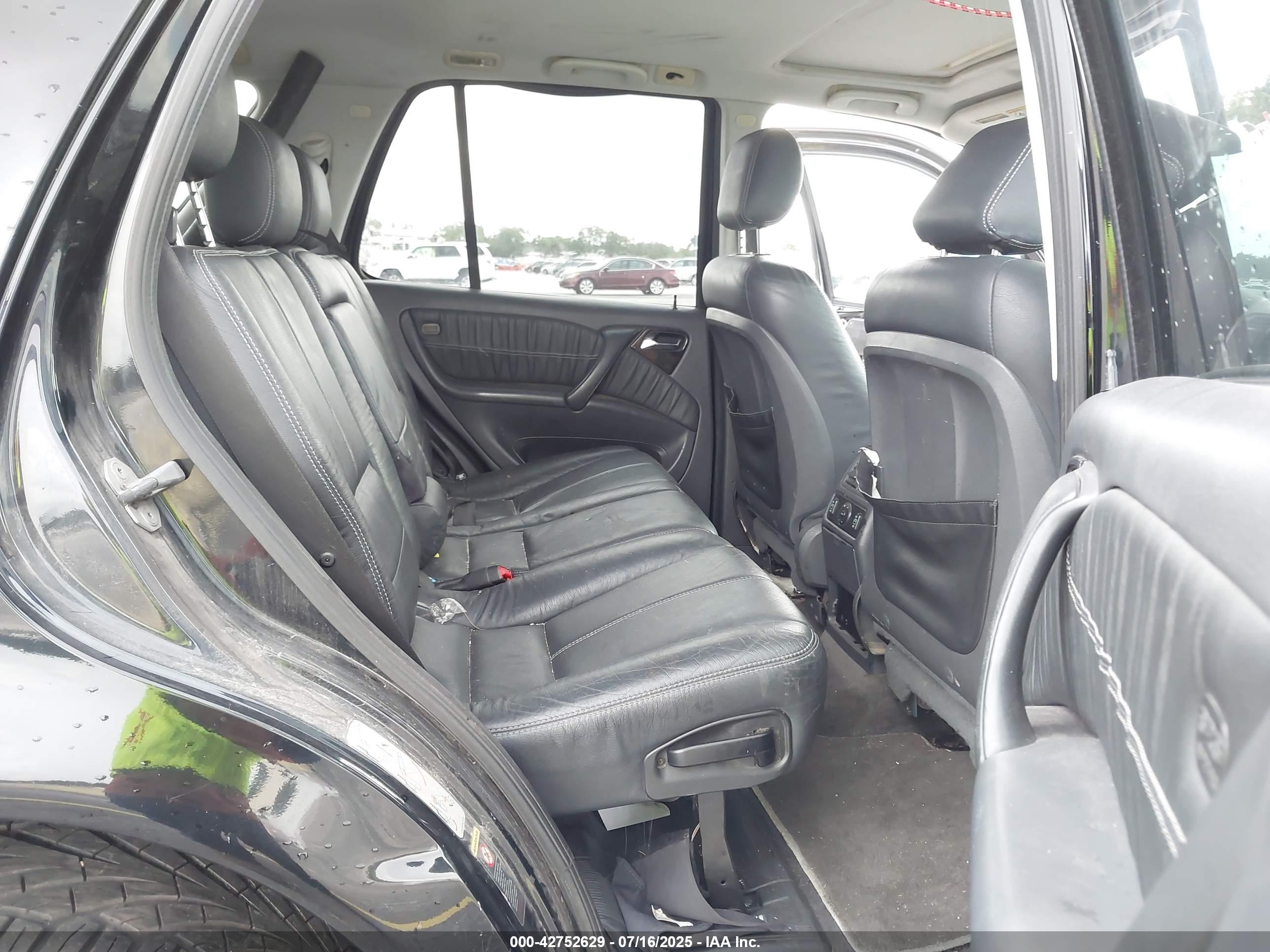 MERCEDES-BENZ ML image 8