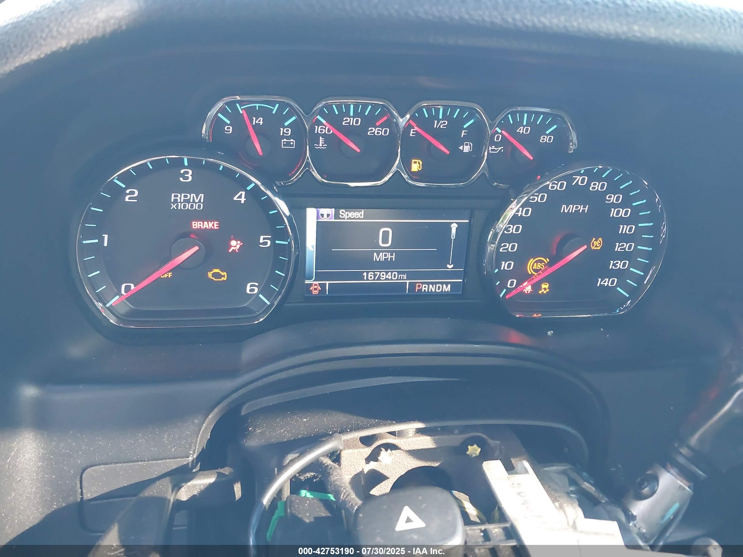 CHEVROLET SUBURBAN image 7