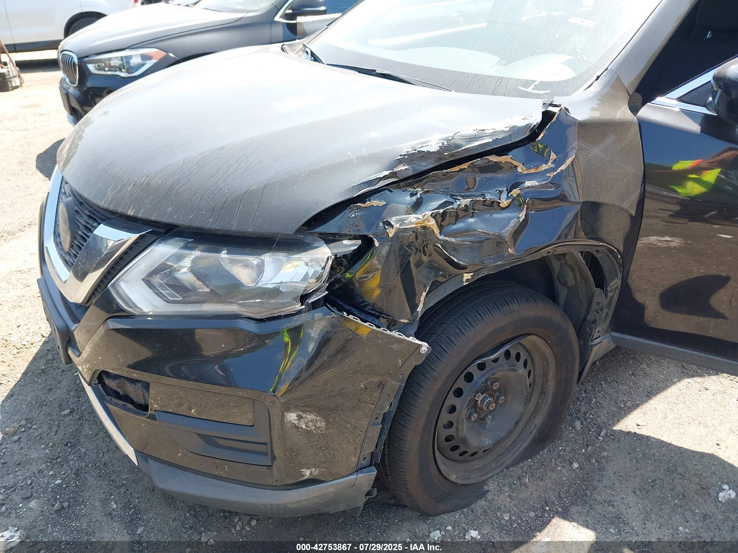 NISSAN ROGUE image 6