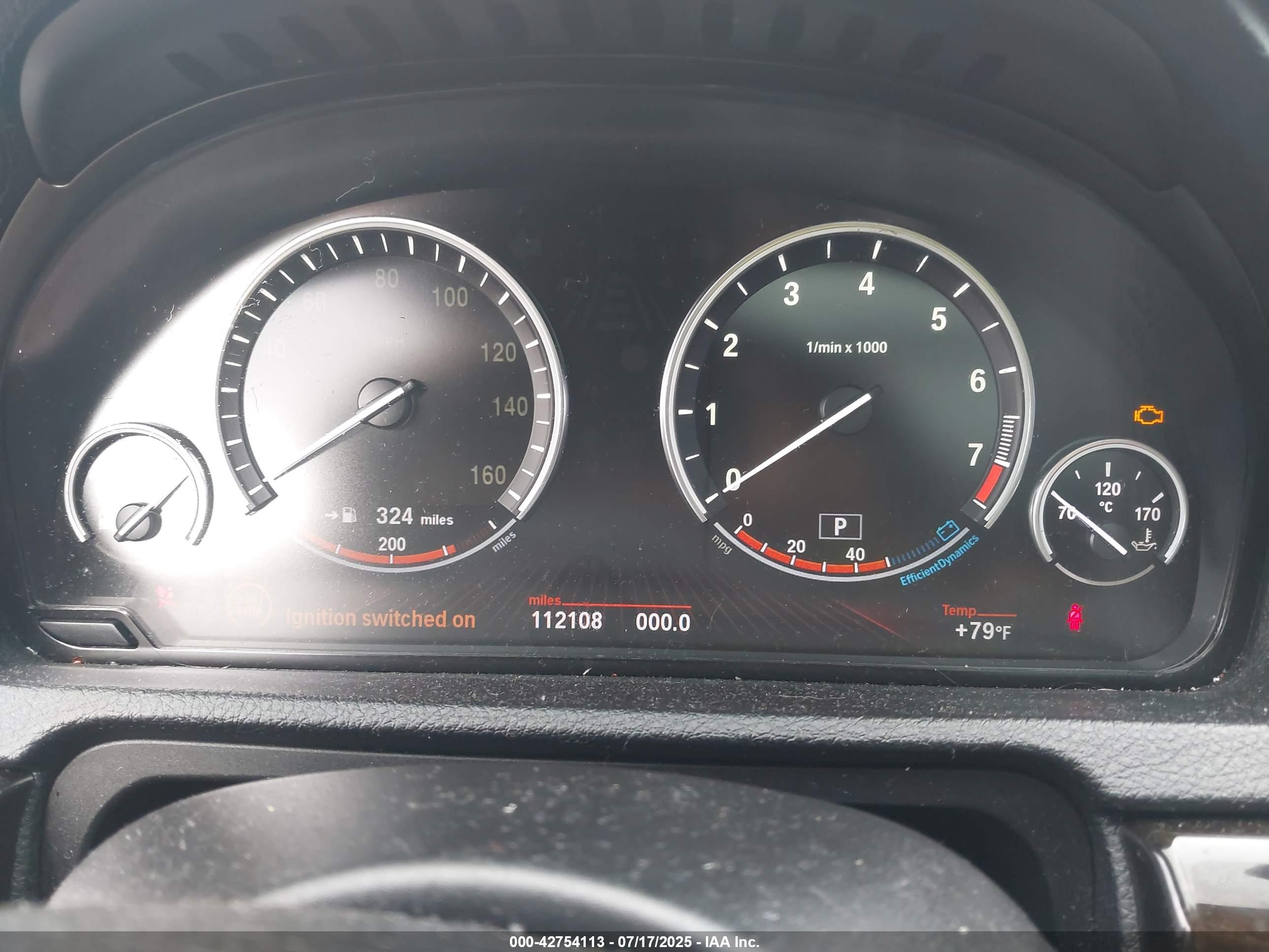 BMW 550I image 7