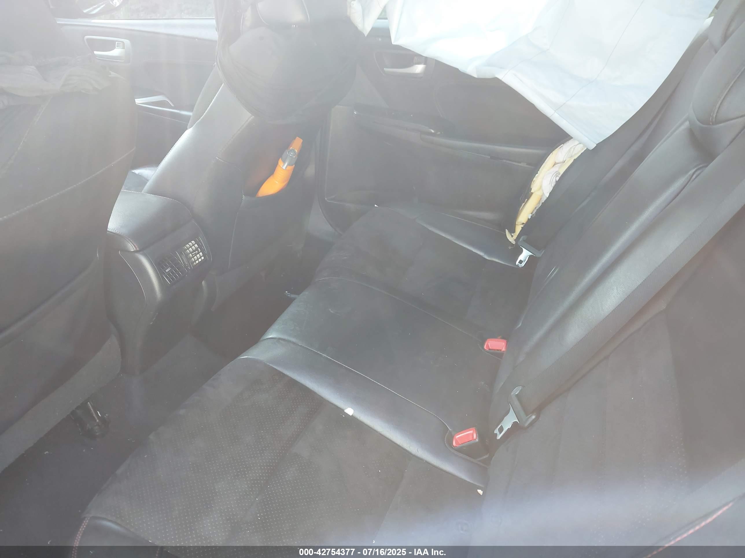 TOYOTA CAMRY image 8