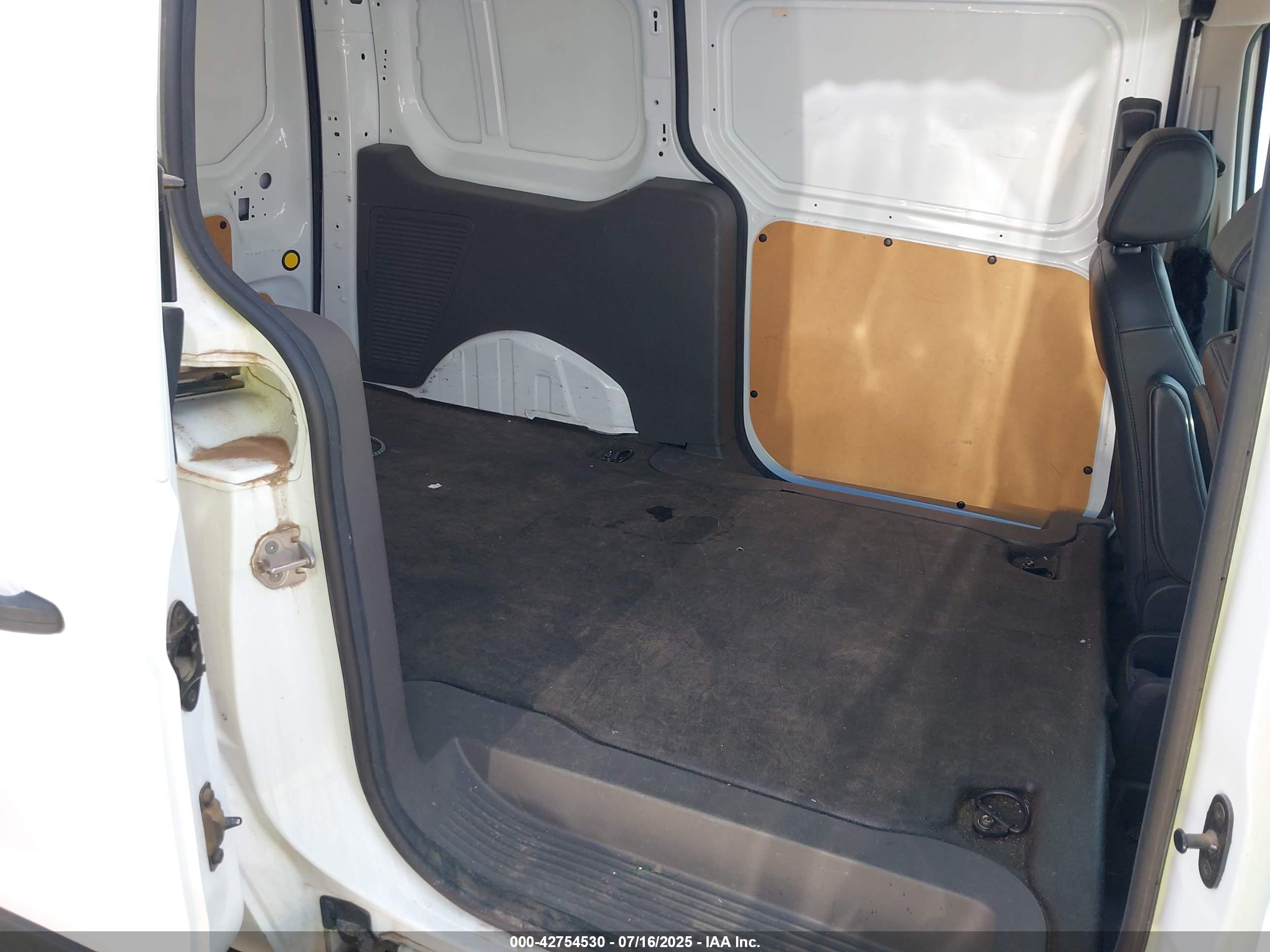 FORD TRANSIT image 8