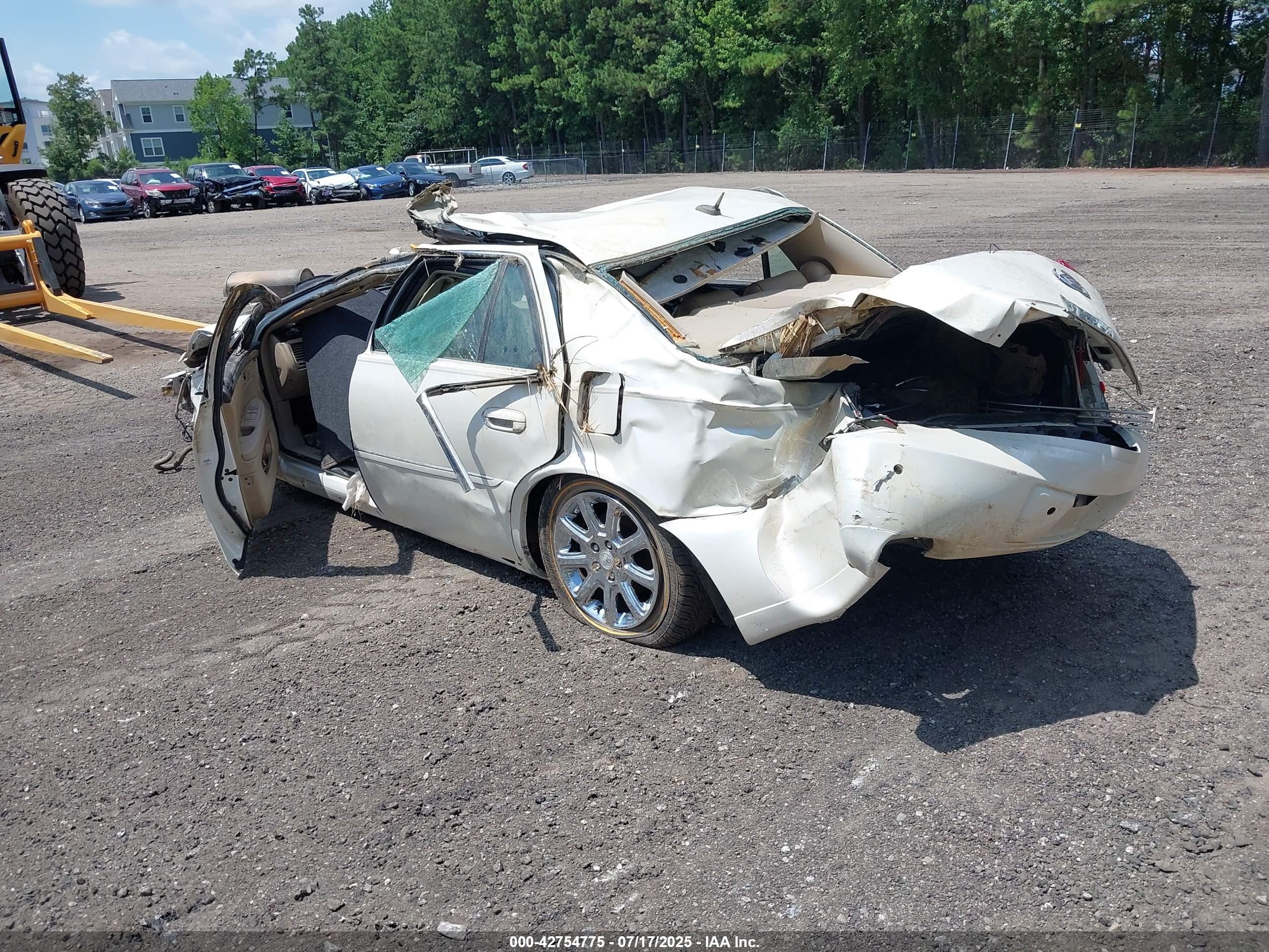 CADILLAC DTS image 3