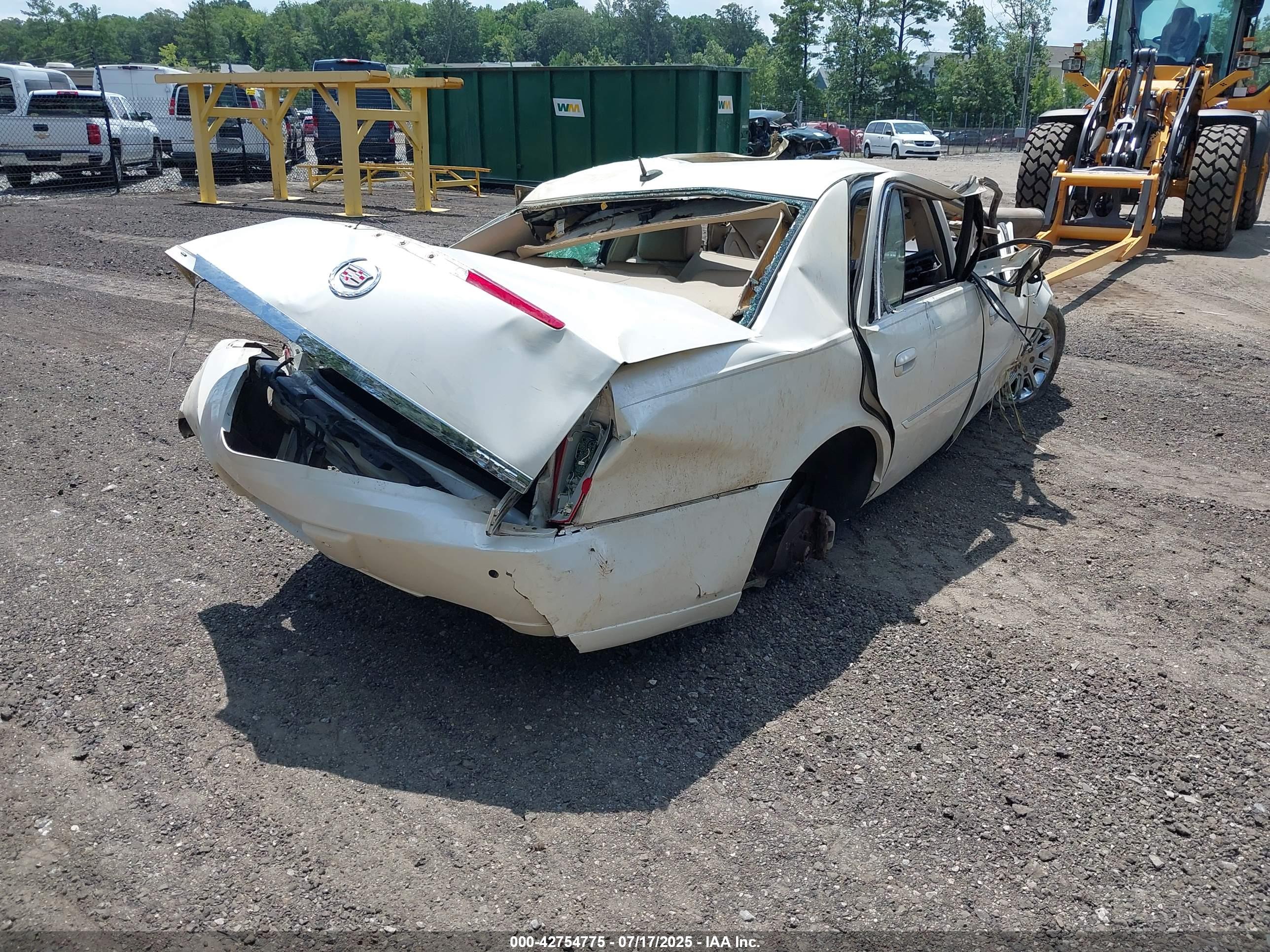 CADILLAC DTS image 4