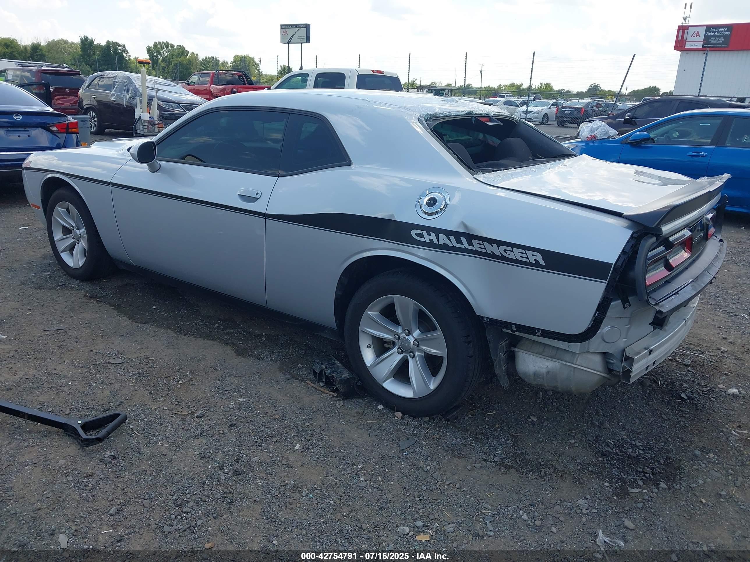 DODGE CHALLENGER image 3