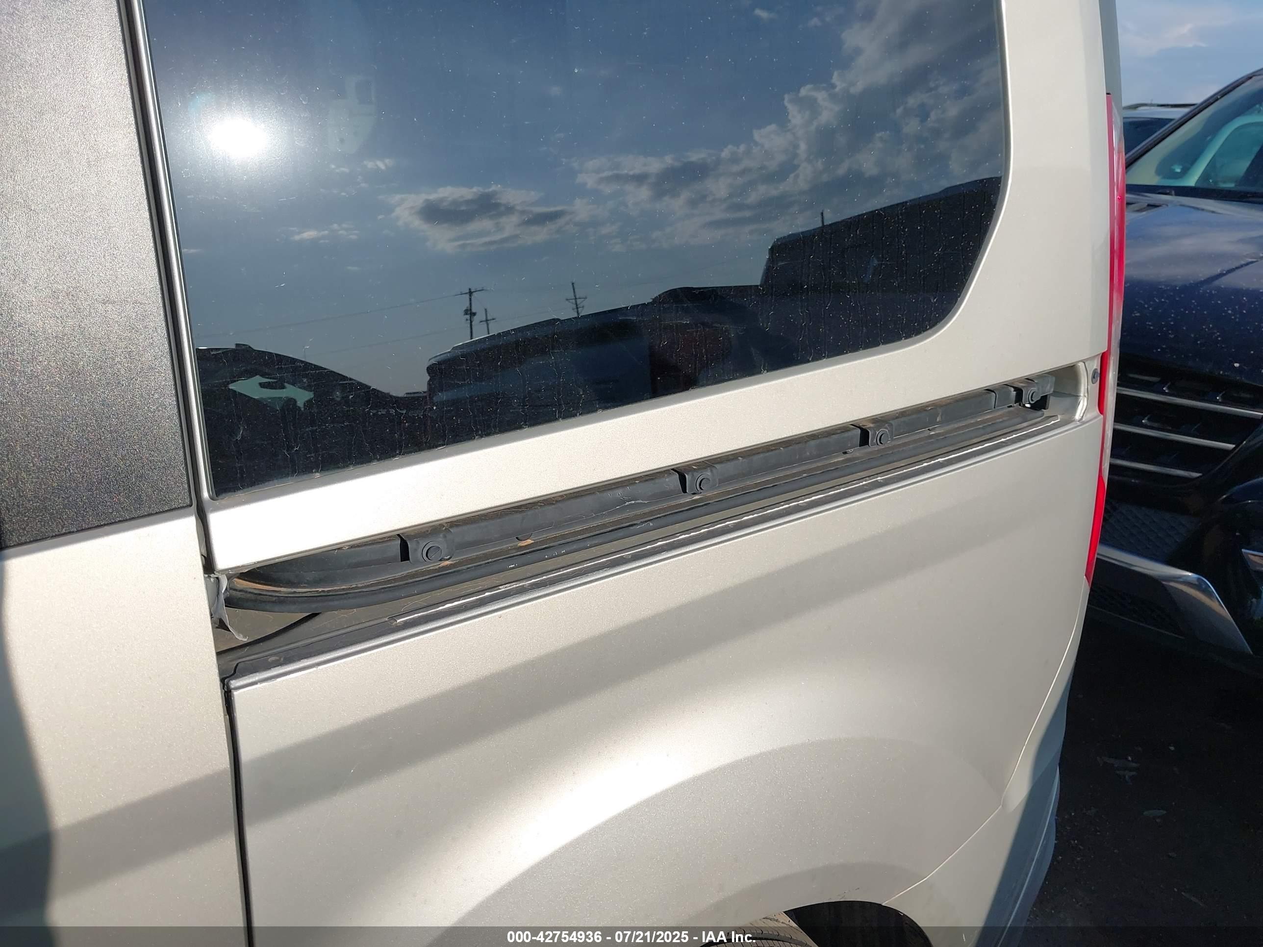 FORD TRANSIT image 6
