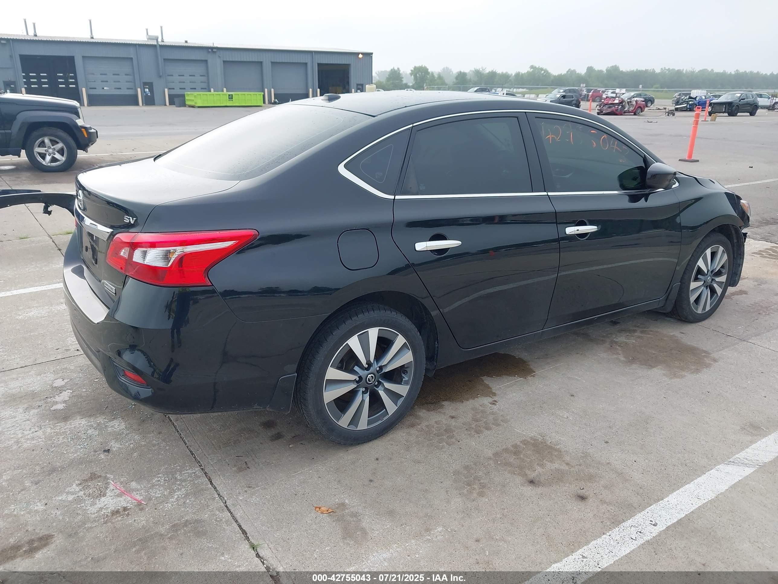 NISSAN SENTRA image 4