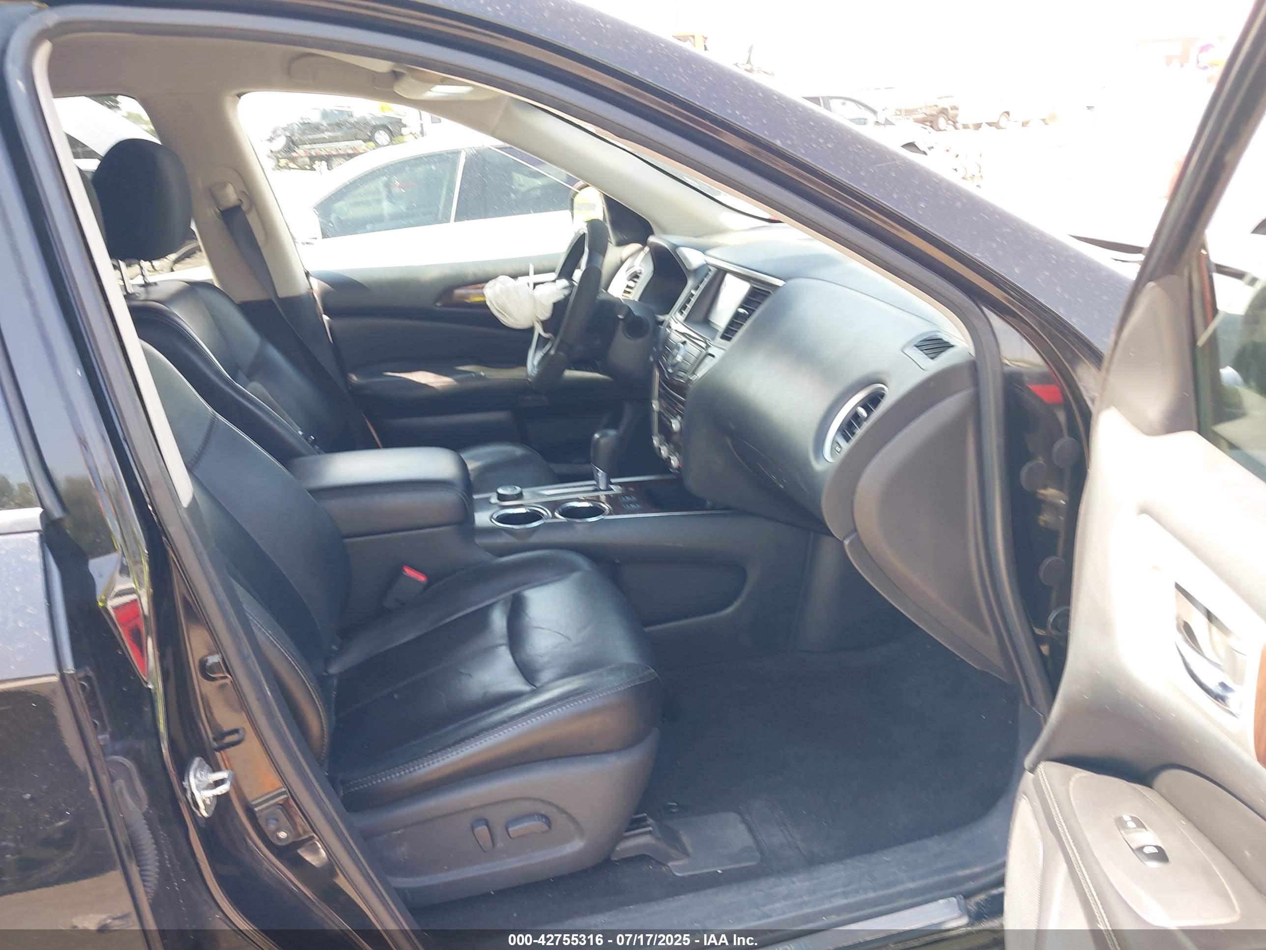 NISSAN PATHFINDER image 5