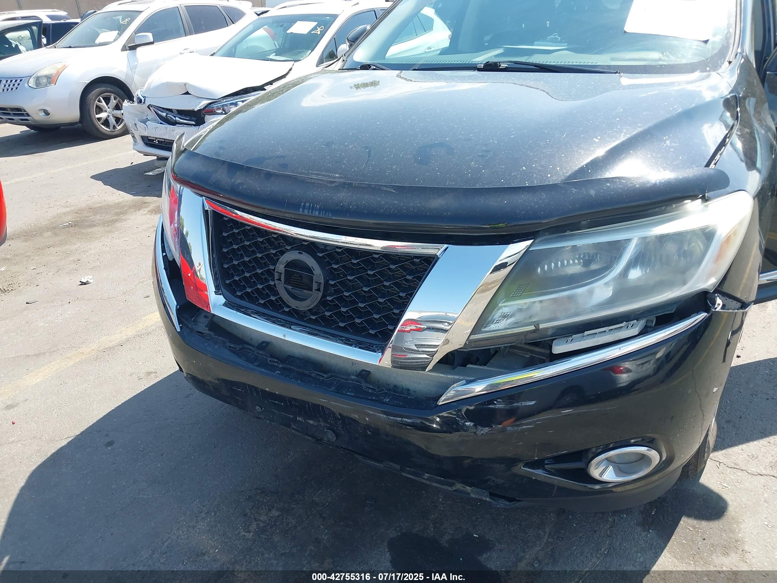 NISSAN PATHFINDER image 6