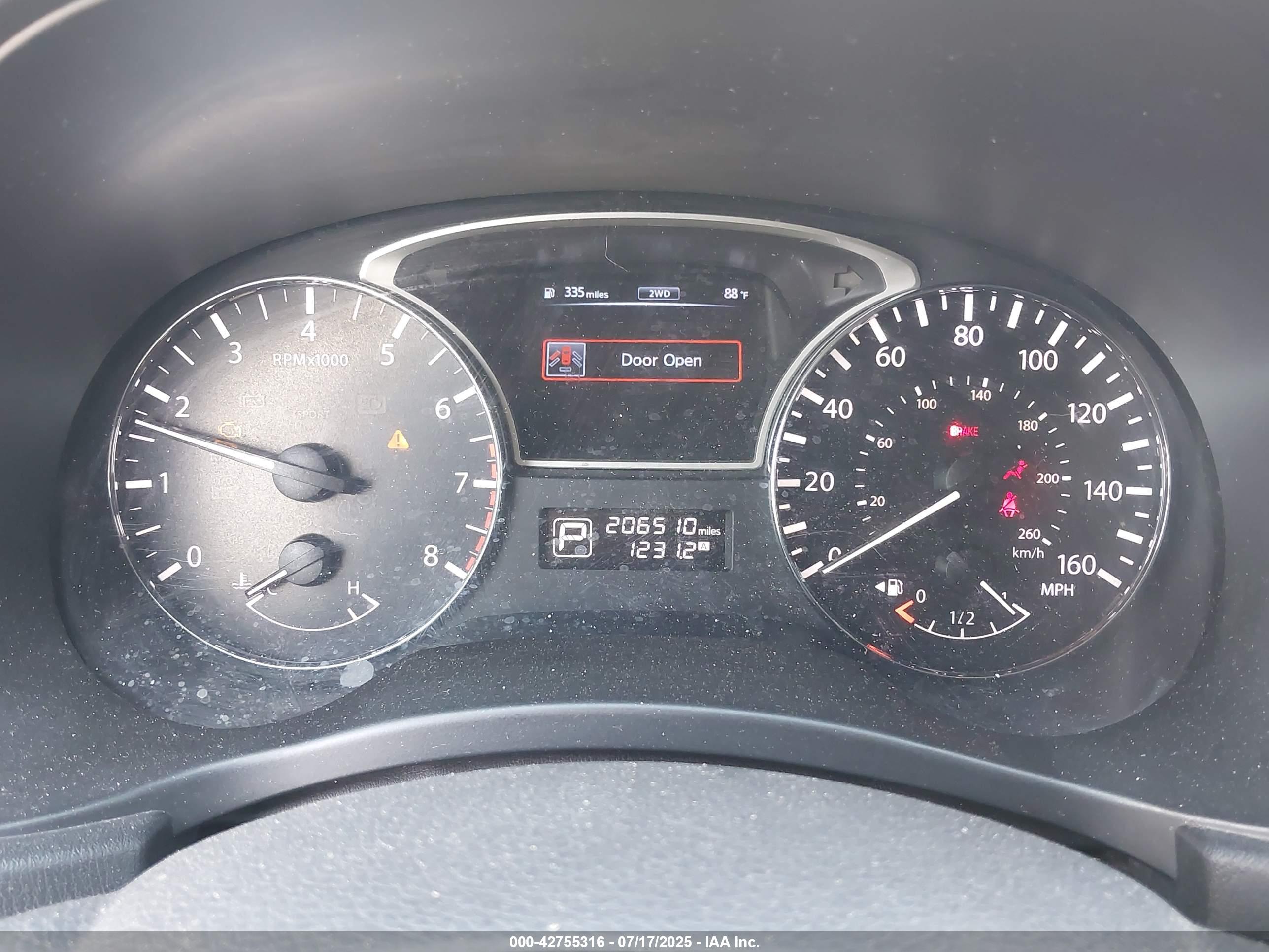 NISSAN PATHFINDER image 7