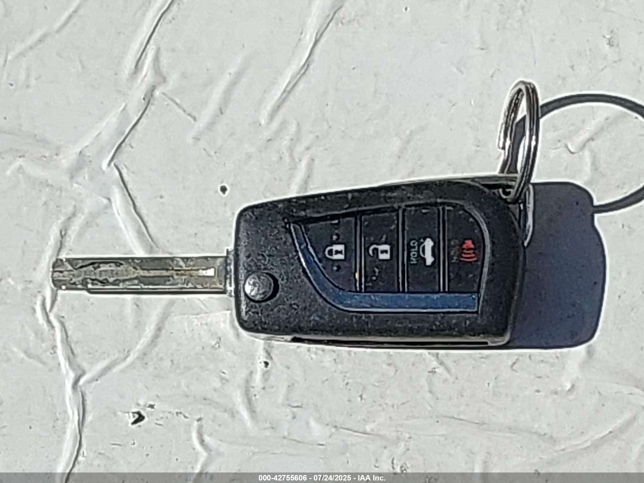 TOYOTA CAMRY image 11