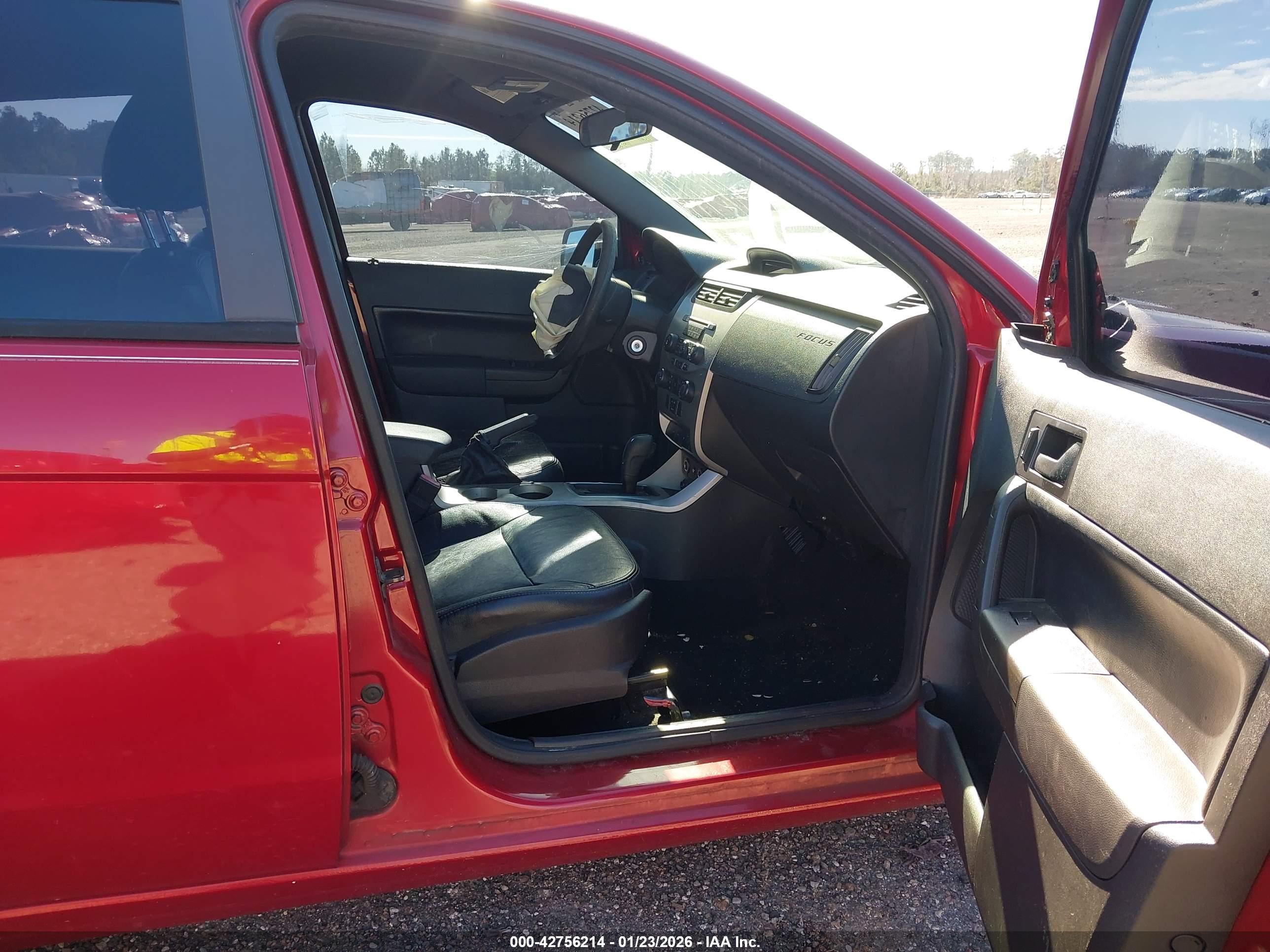 FORD FOCUS image 5