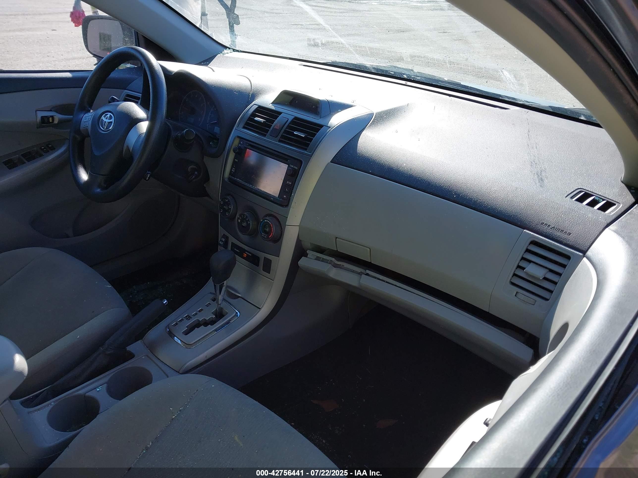 TOYOTA COROLLA image 5