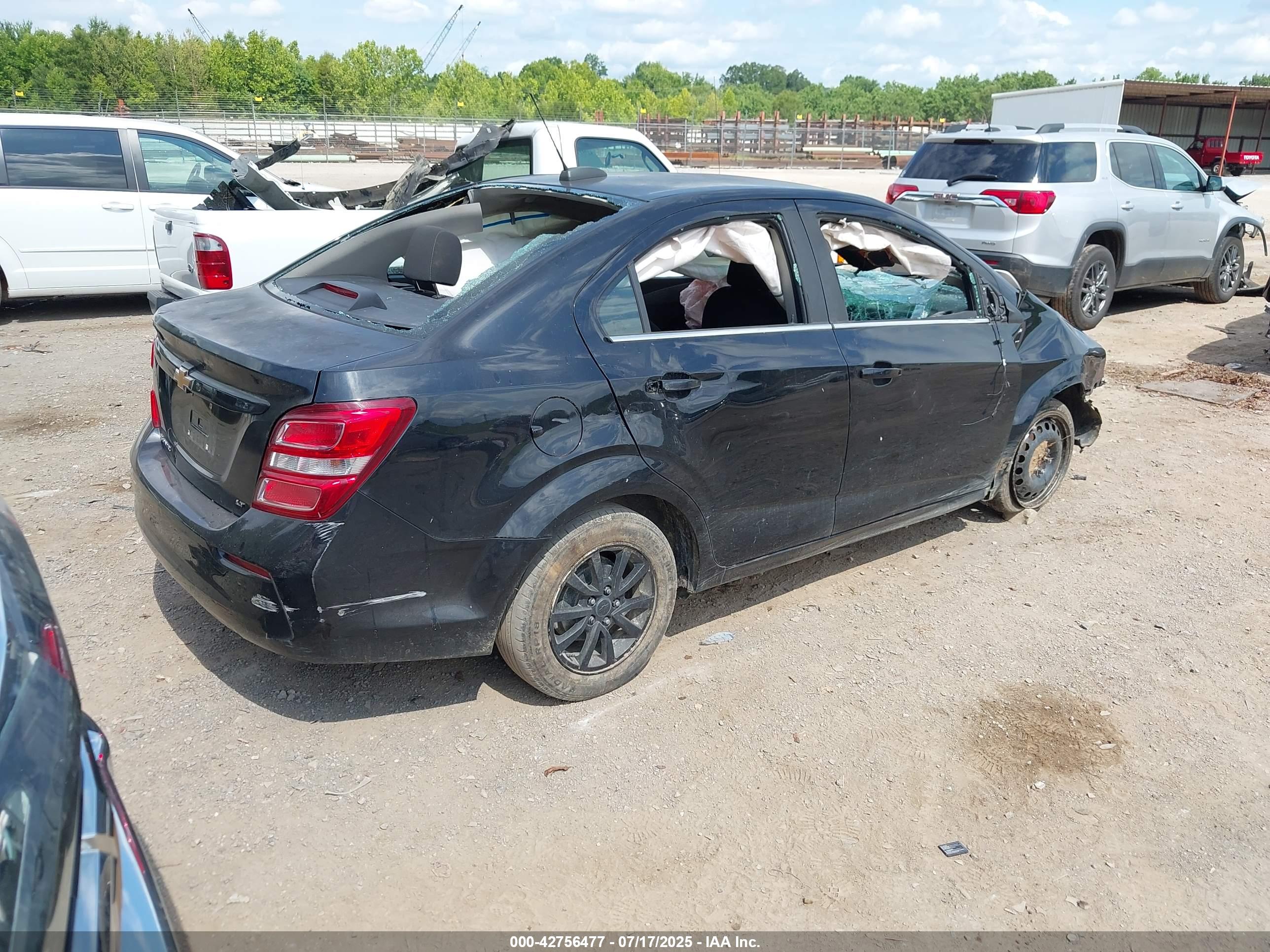 CHEVROLET SONIC image 4