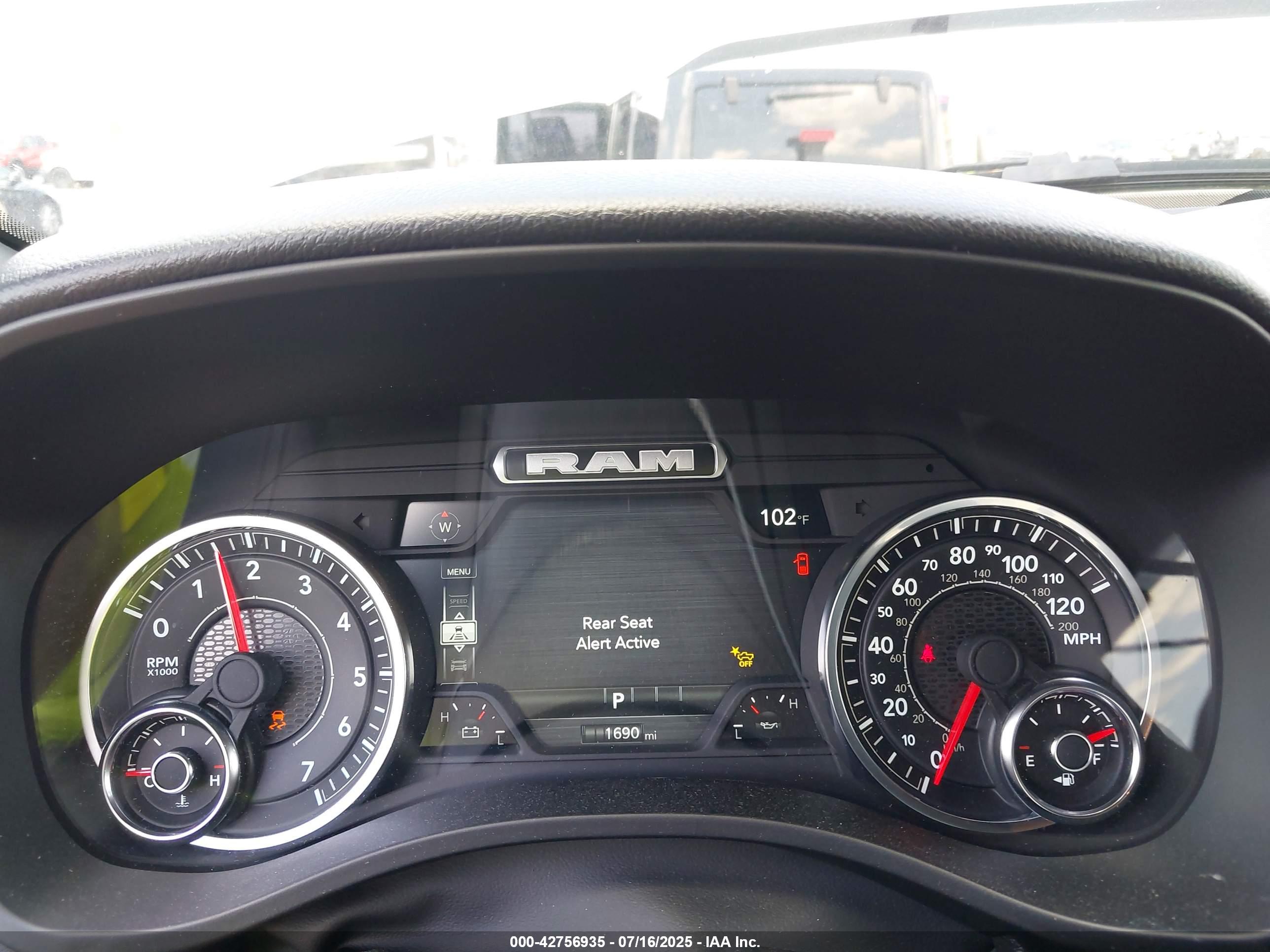 RAM 1500 image 7