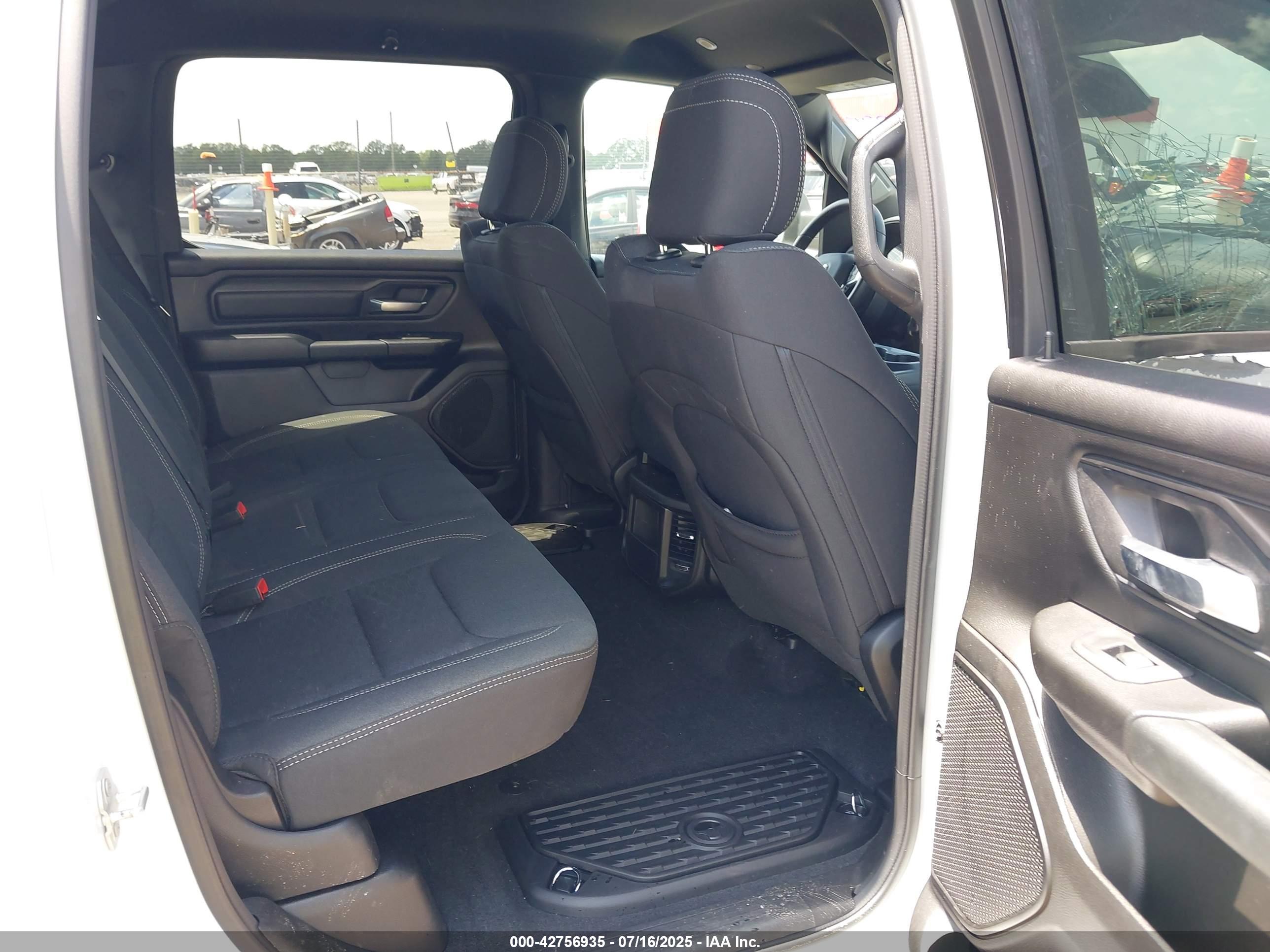RAM 1500 image 8