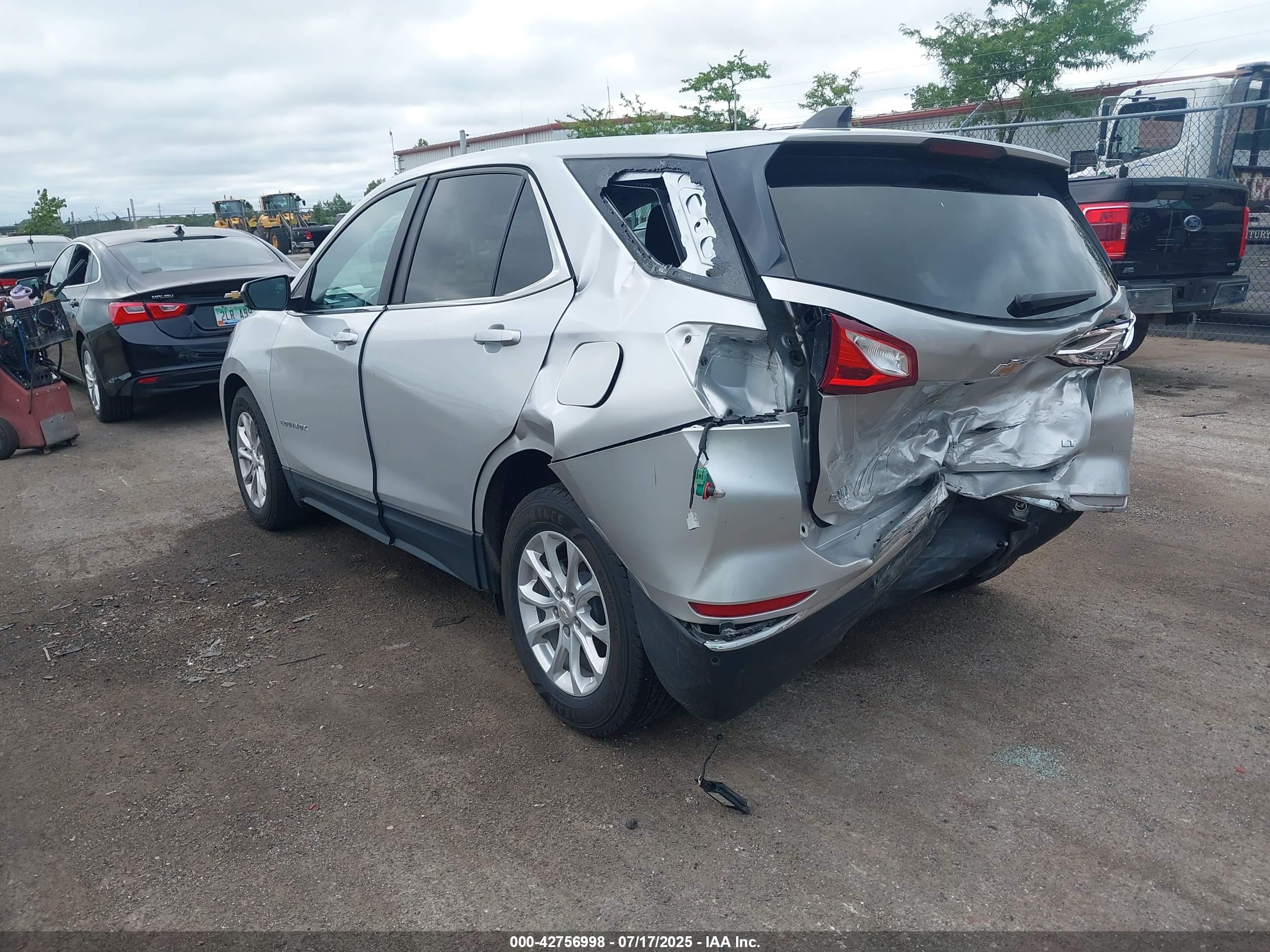 CHEVROLET EQUINOX image 3