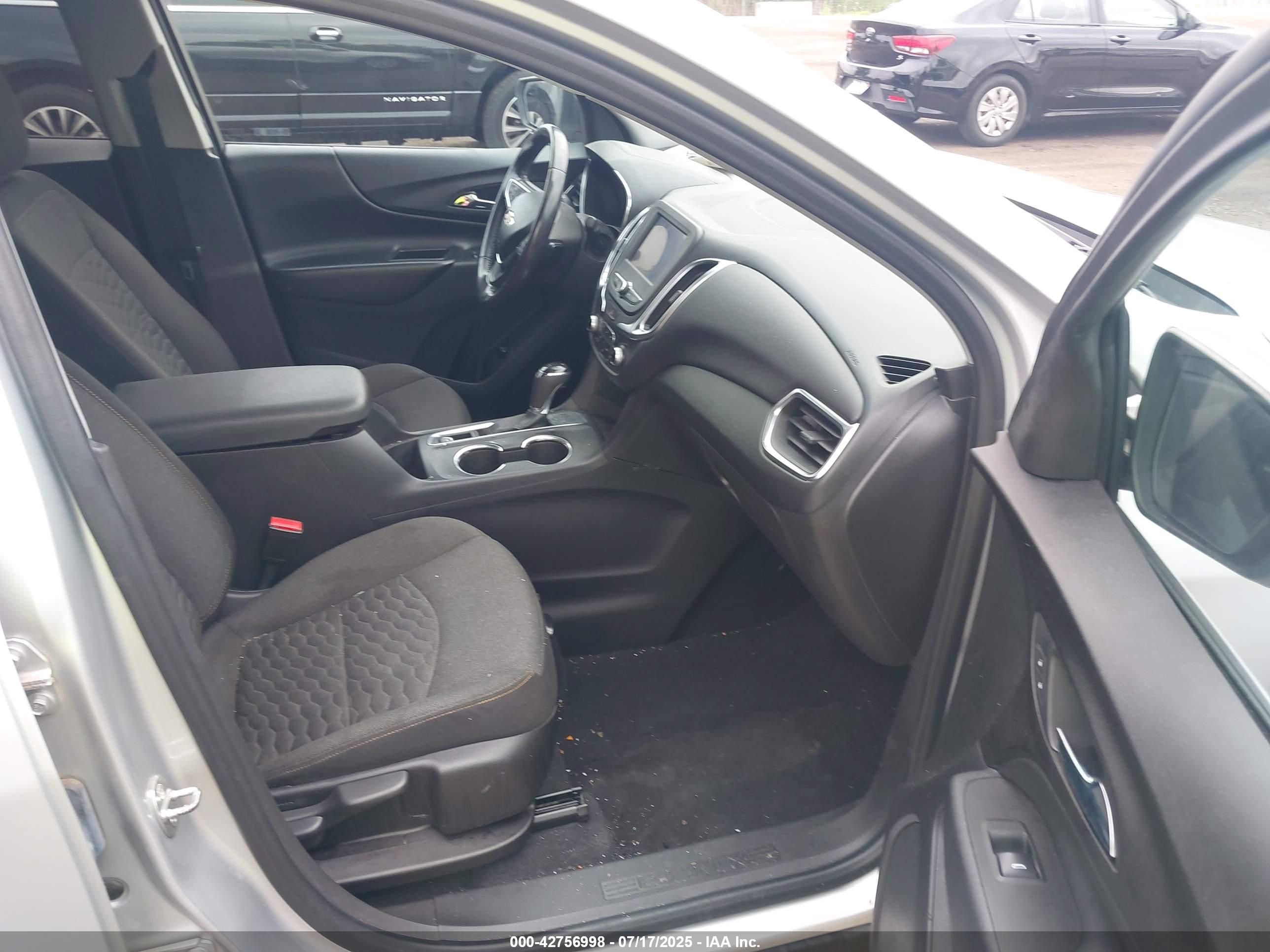 CHEVROLET EQUINOX image 5