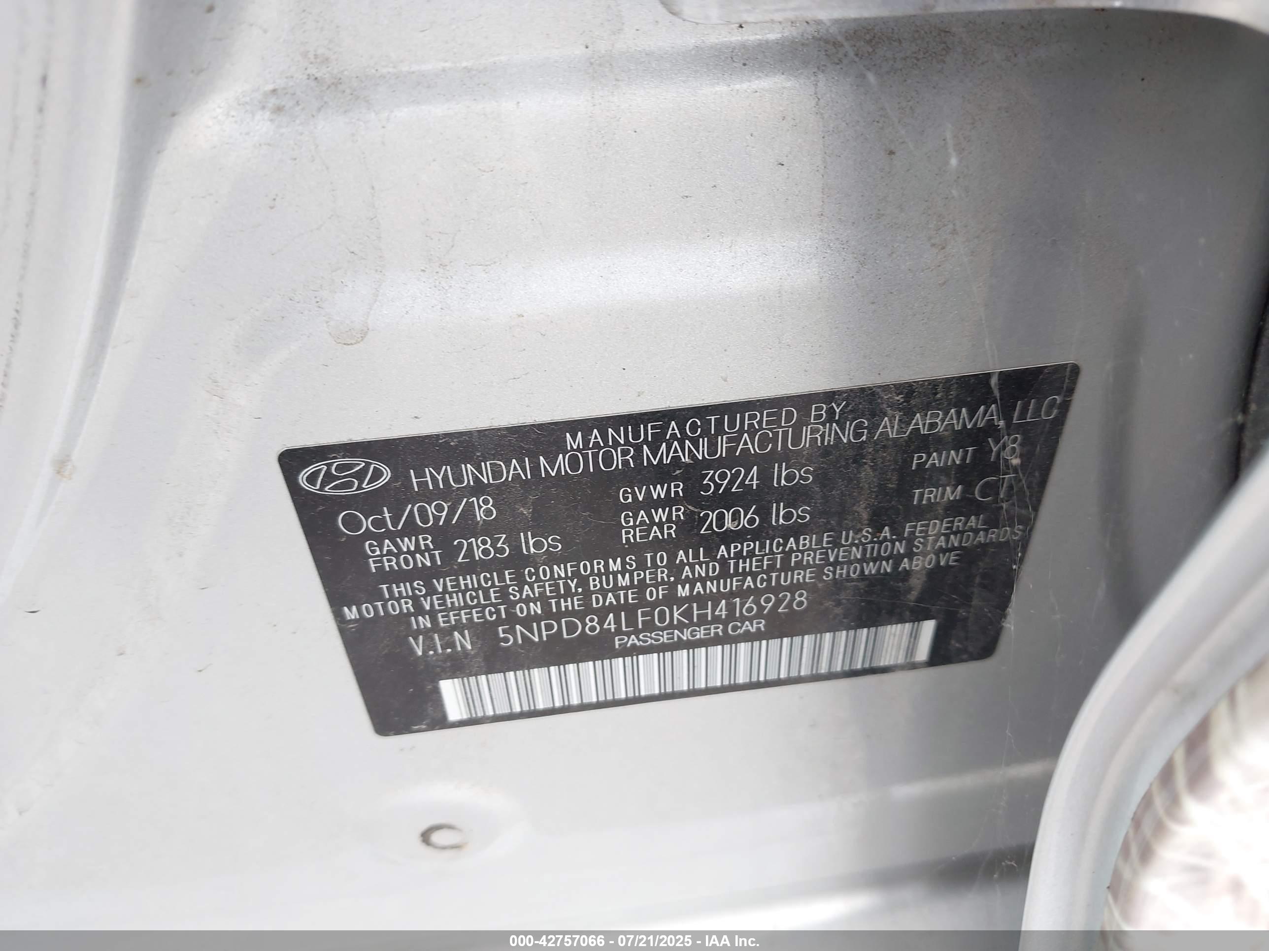 HYUNDAI ELANTRA image 9