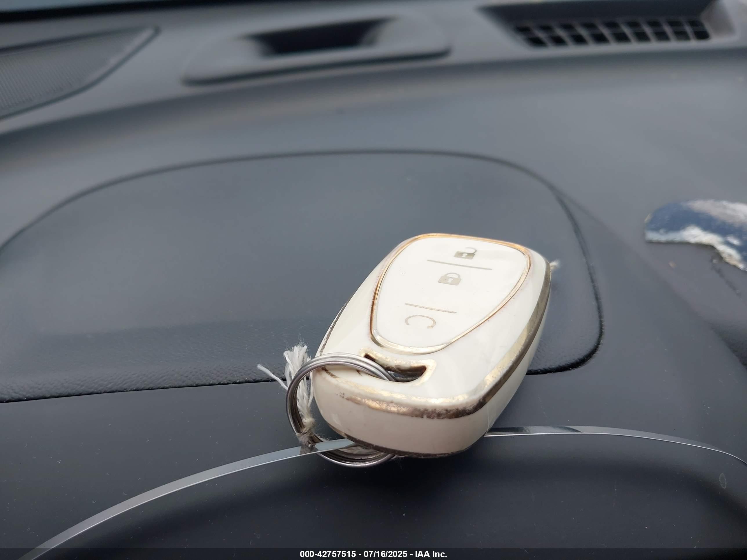 CHEVROLET EQUINOX image 11