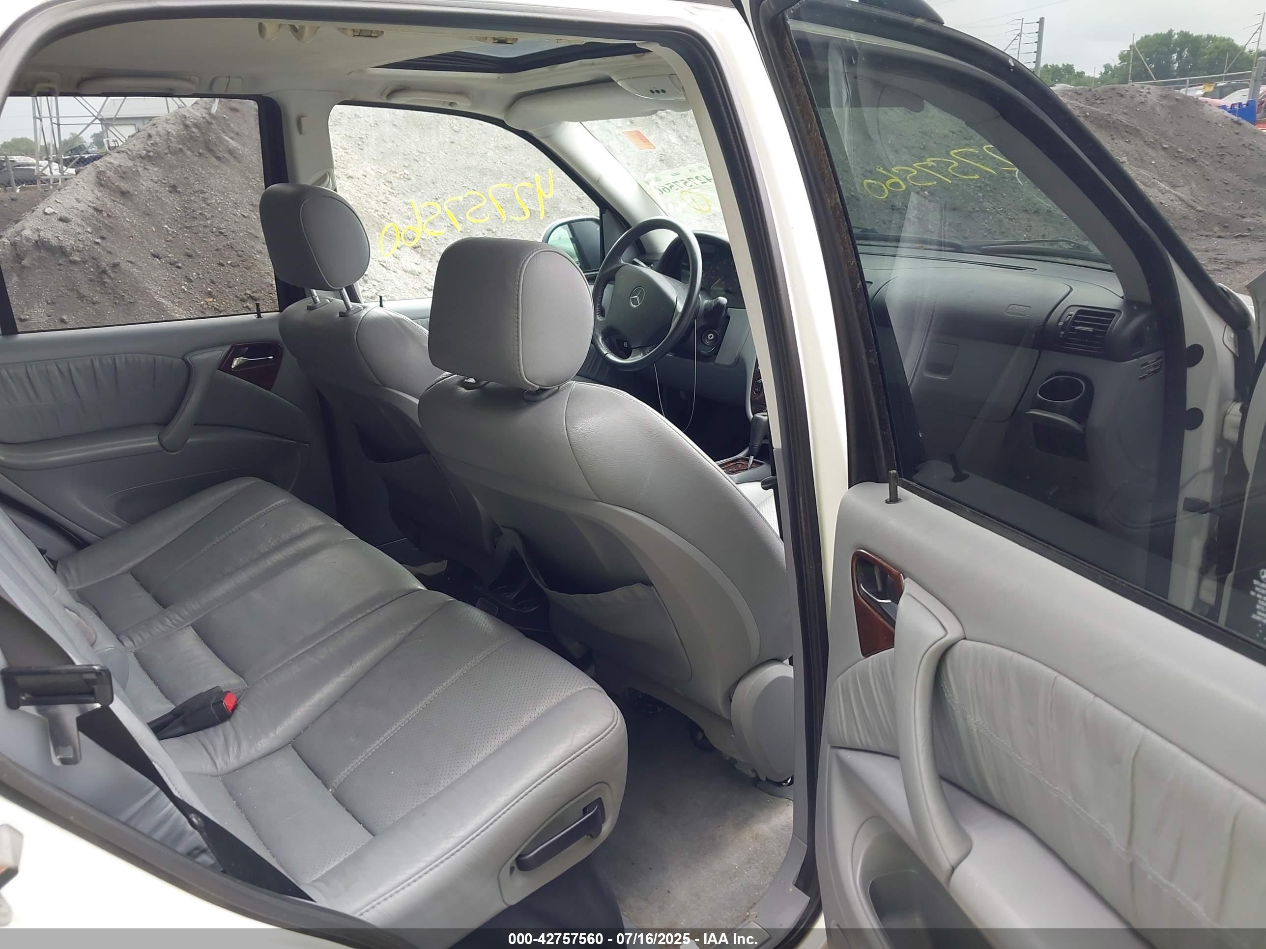 MERCEDES-BENZ ML image 8