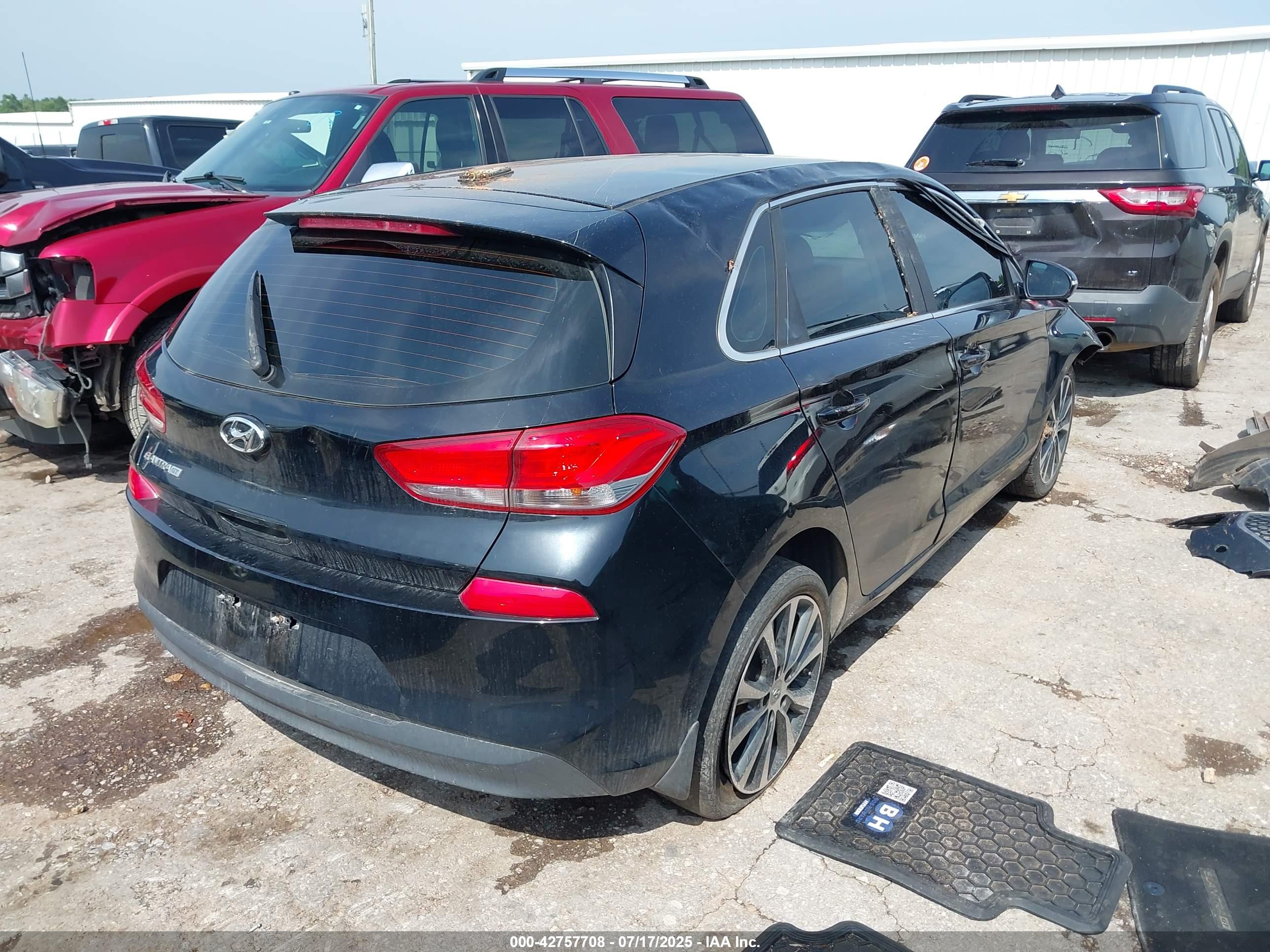 HYUNDAI ELANTRA image 4
