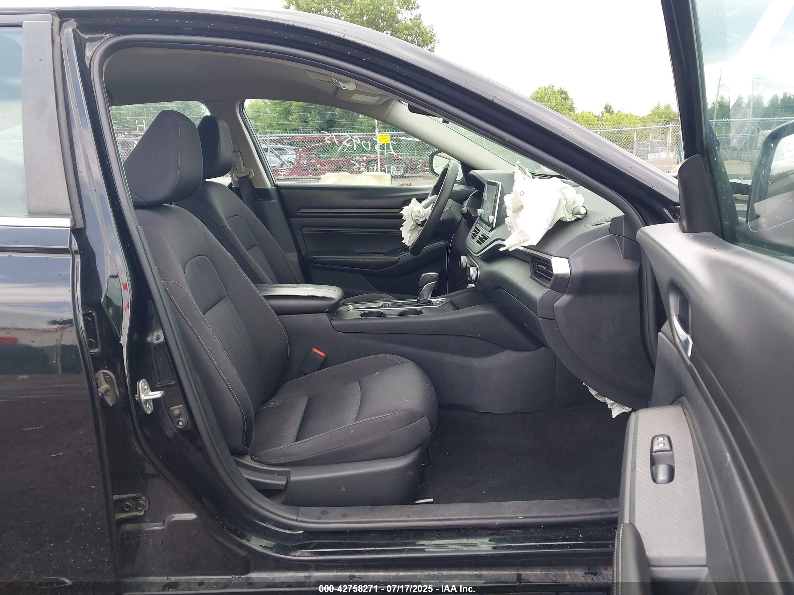 NISSAN ALTIMA image 5
