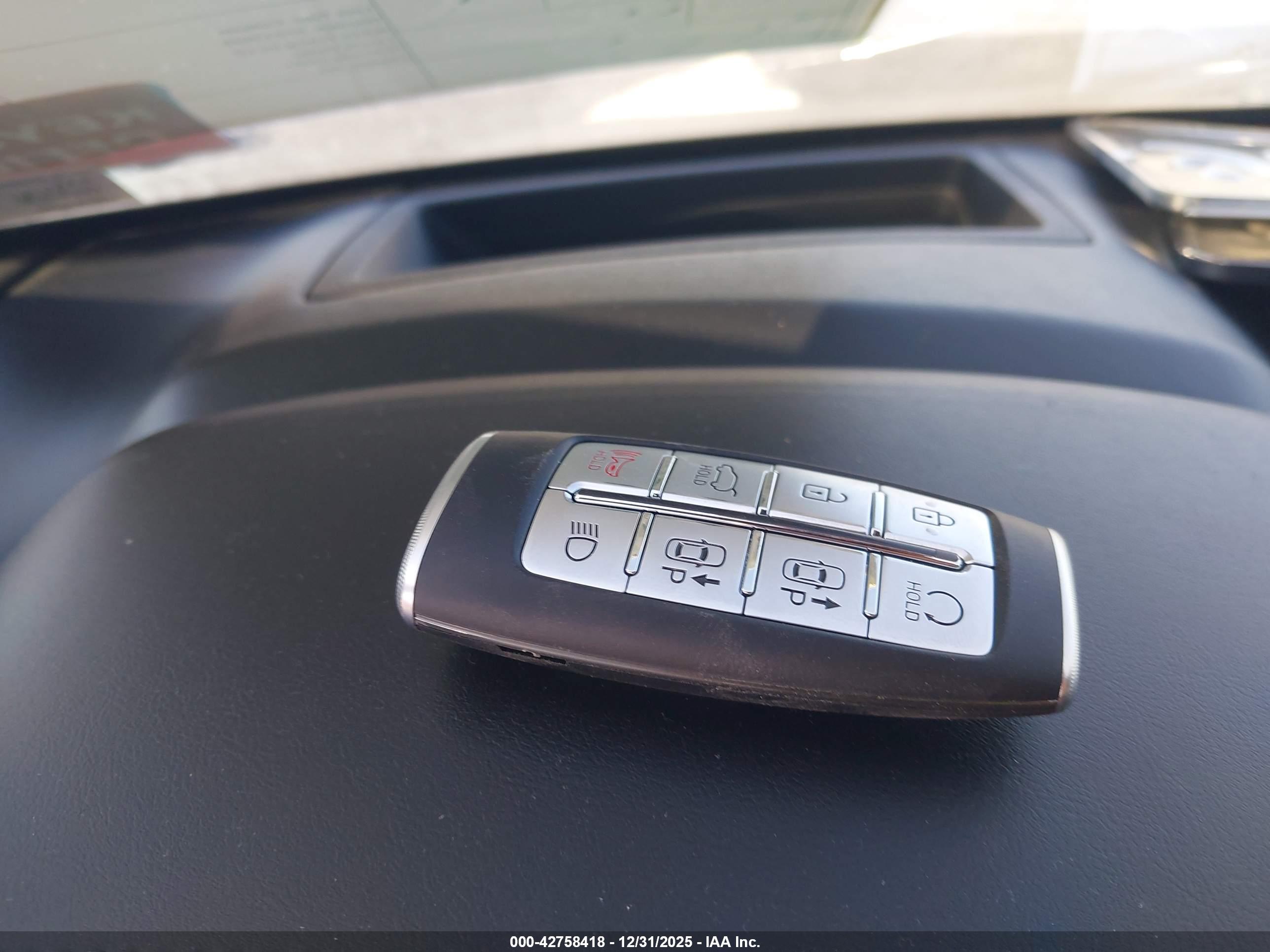 GENESIS GV80 image 11